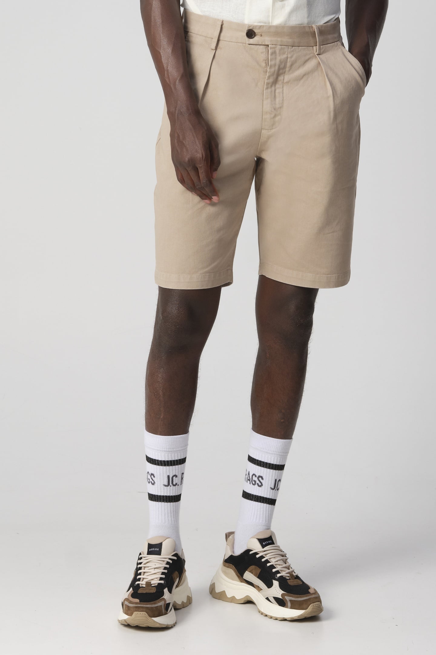 RAHEEL SHORT TAUPE 1
