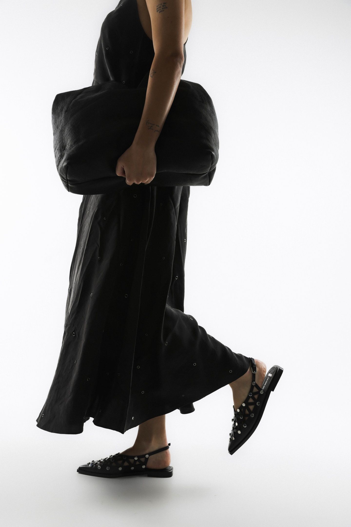 LAUR-YNN LOW SHOE BLACK 7