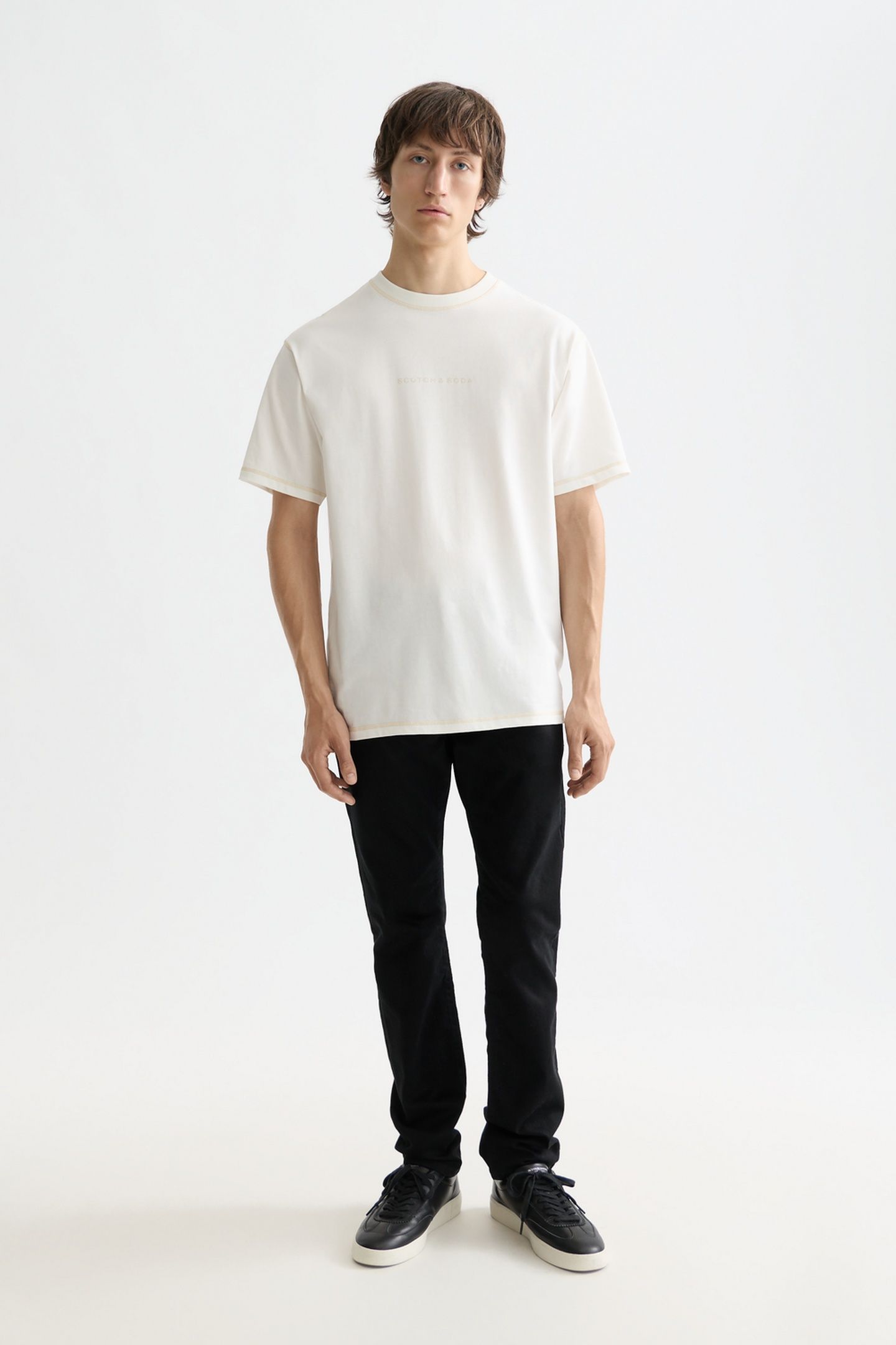 LOGO FRONT CHEST T-SHIRT OFF WHITE 2