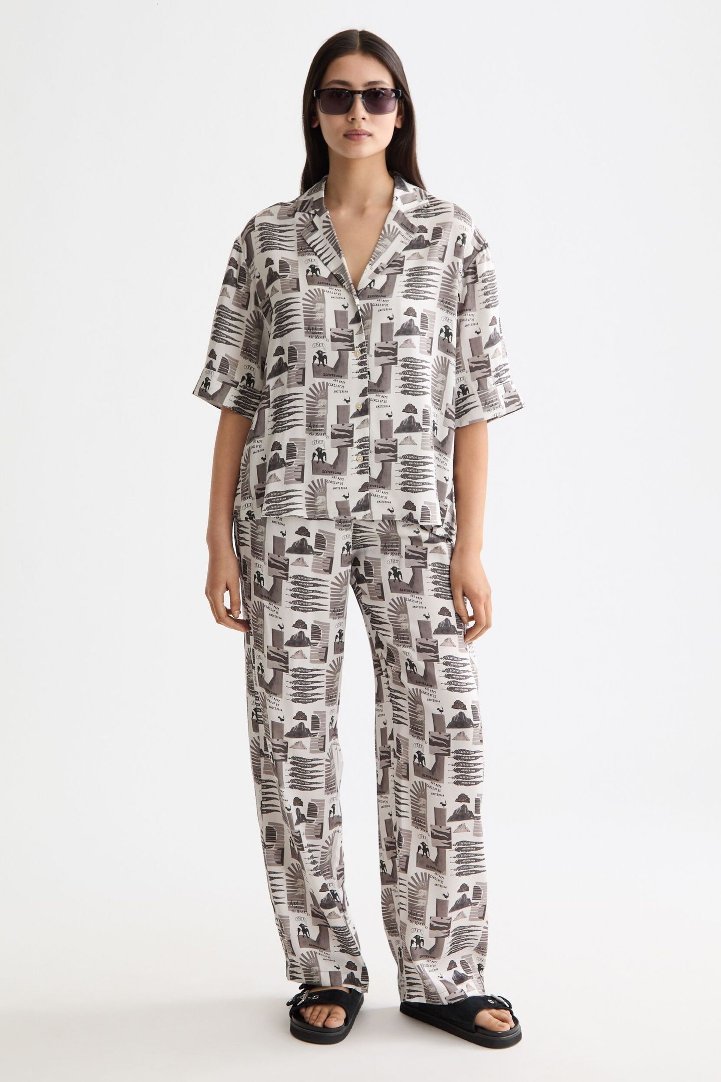 GIA - MID RISE WIDE LEG ELASTICATED TROUSERS ART DEPT COLLAG 3