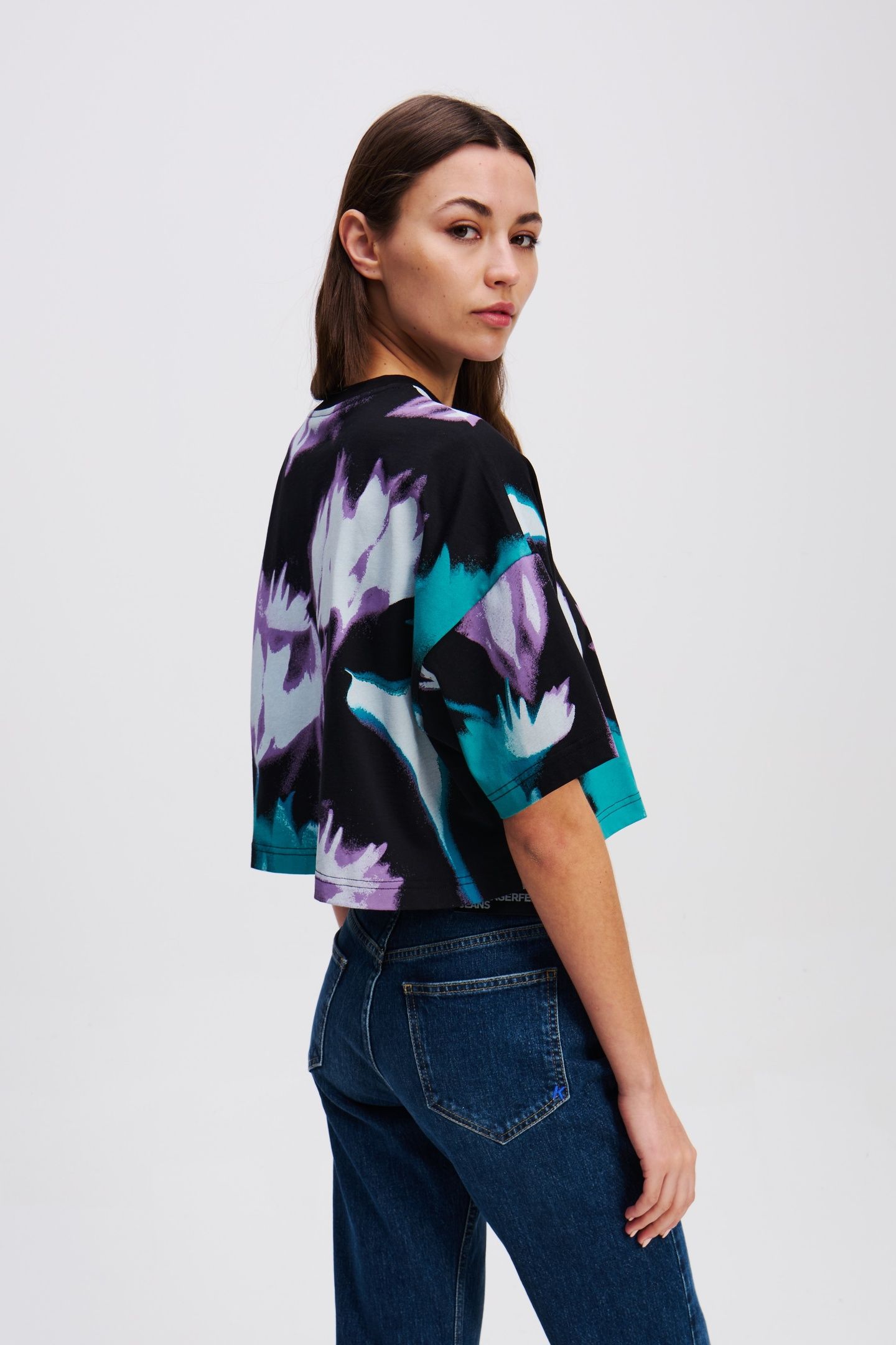 KLJ OVERSIZED CROP AOP TEE FLORAL AOP BLACK 4