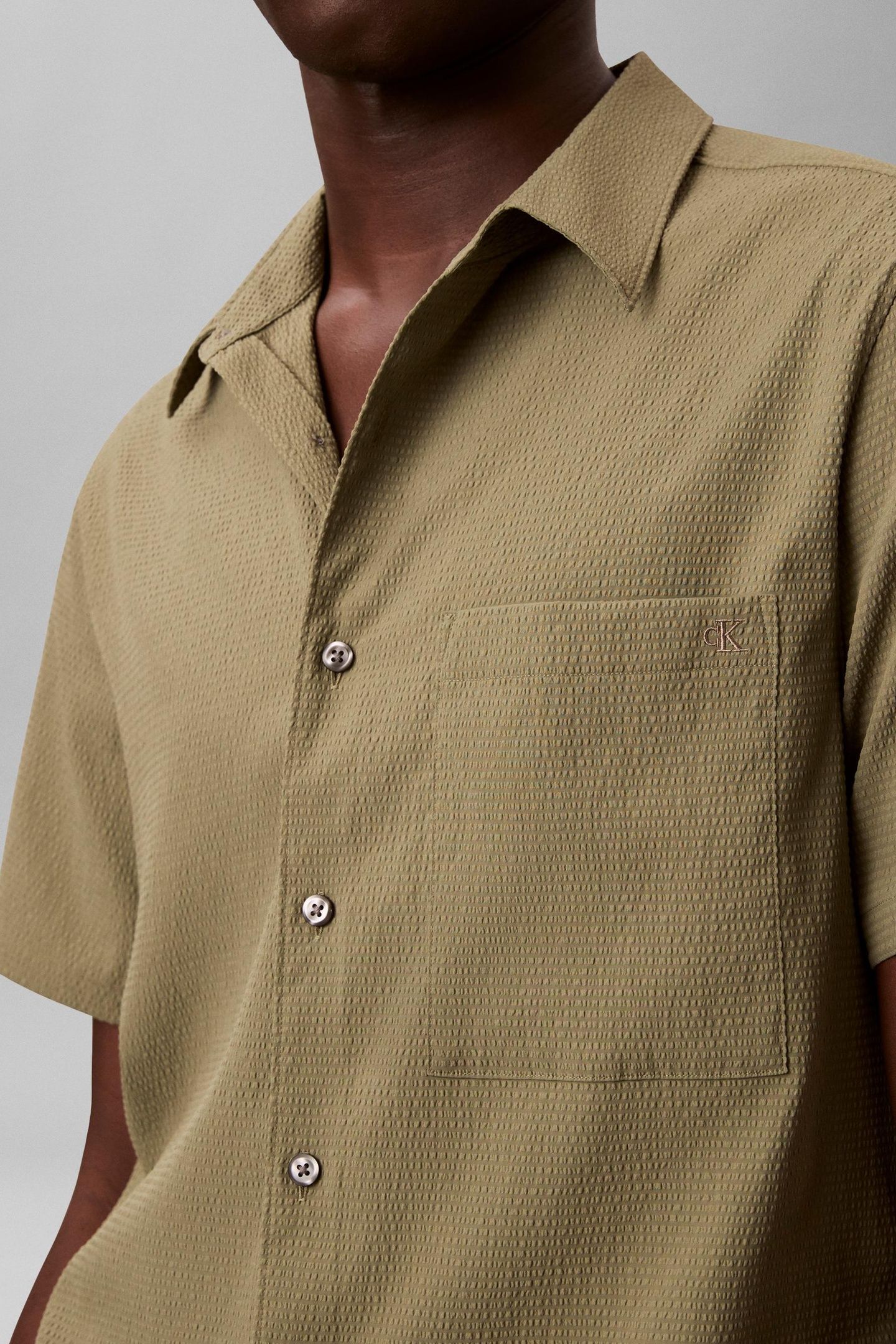 SS SOLID SEERSUCKER SHIRT DEEP LICHEN GREEN 6