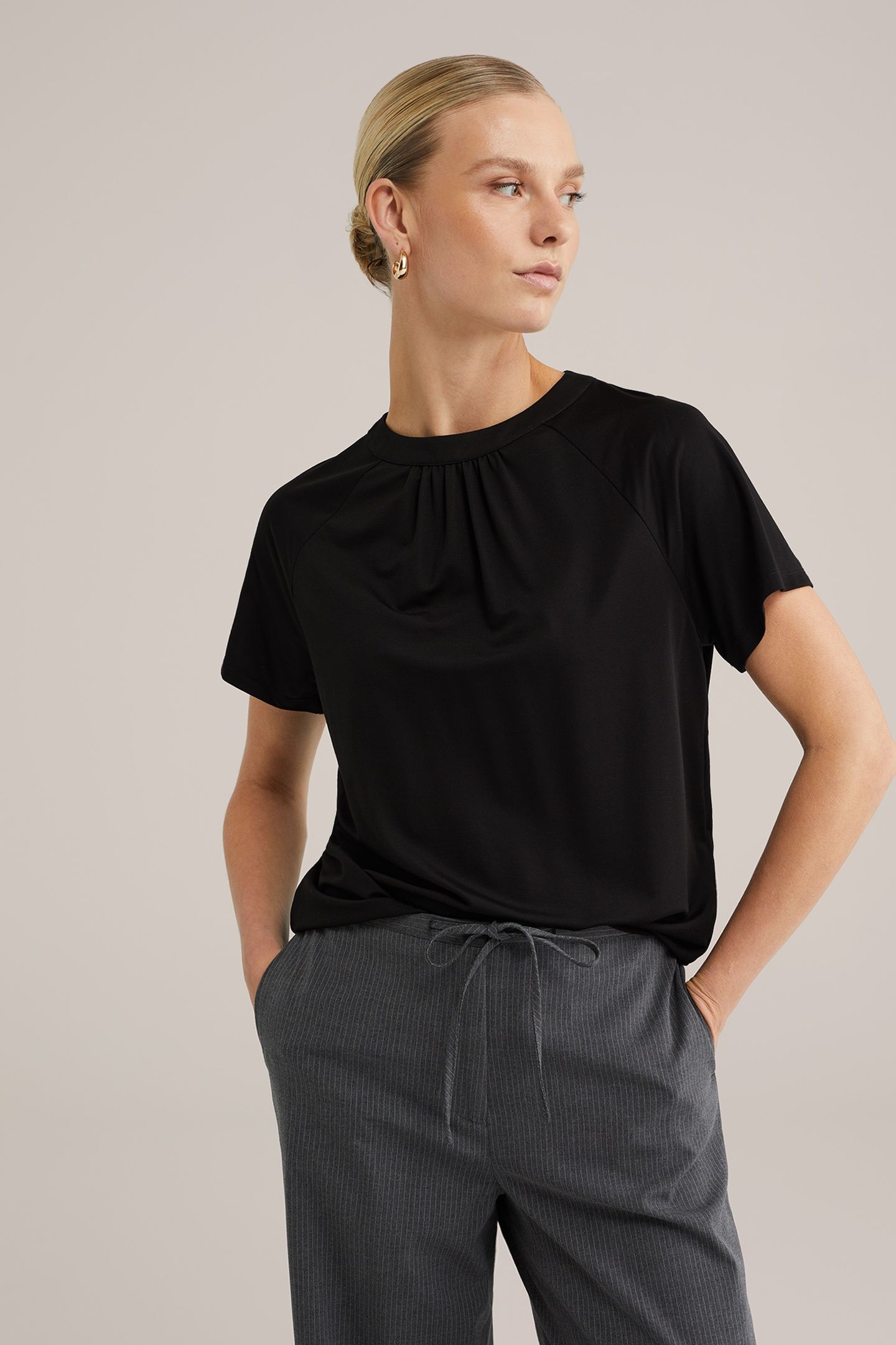 T-SHIRT BLACK 1
