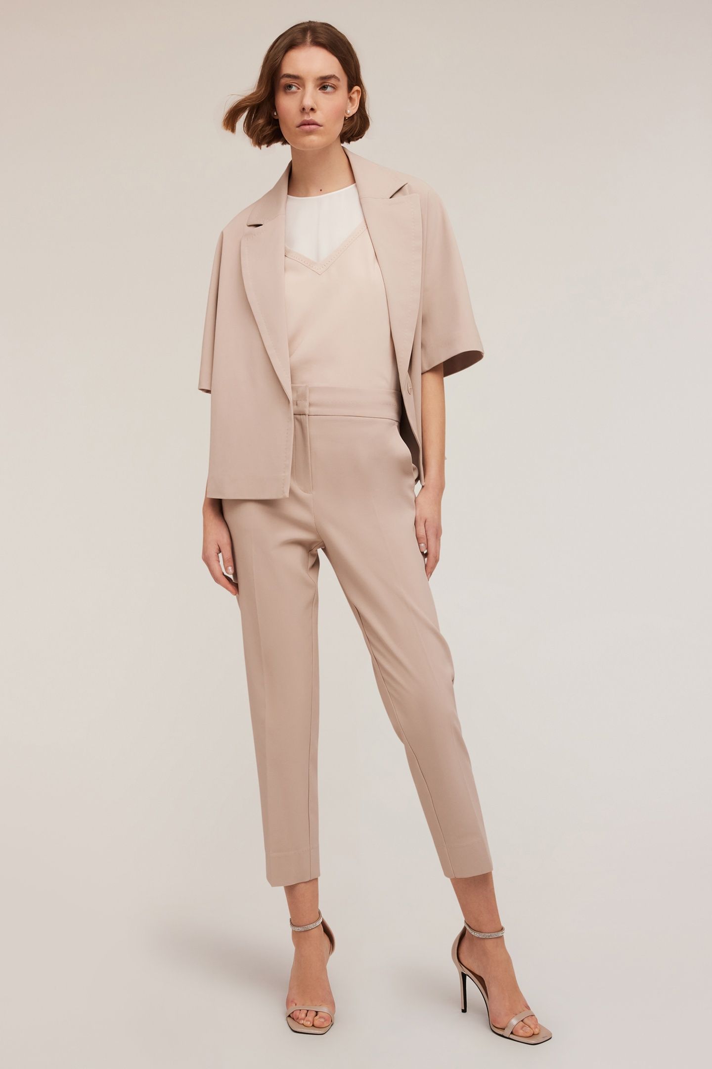 HIGH-WAISTED REGULAR-FIT TROUSERS BEIGE 3