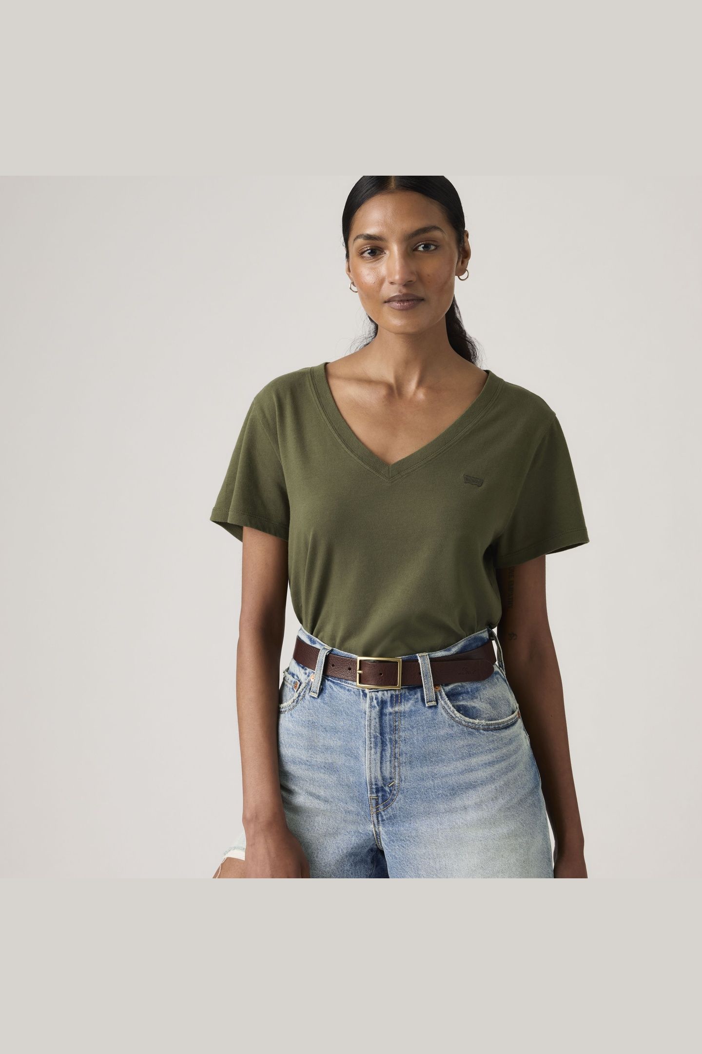 FAVORITE COTTON V-NECK TEE 5