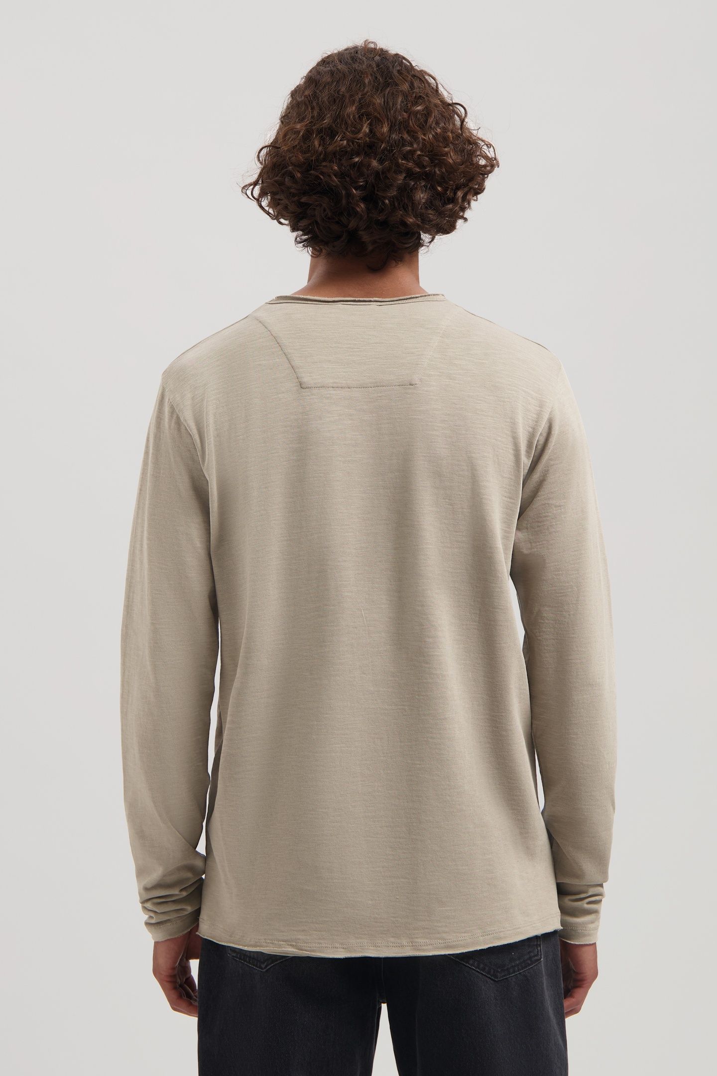 DS_NEWMAN CREWNECK VINTAGE KHAKI 3