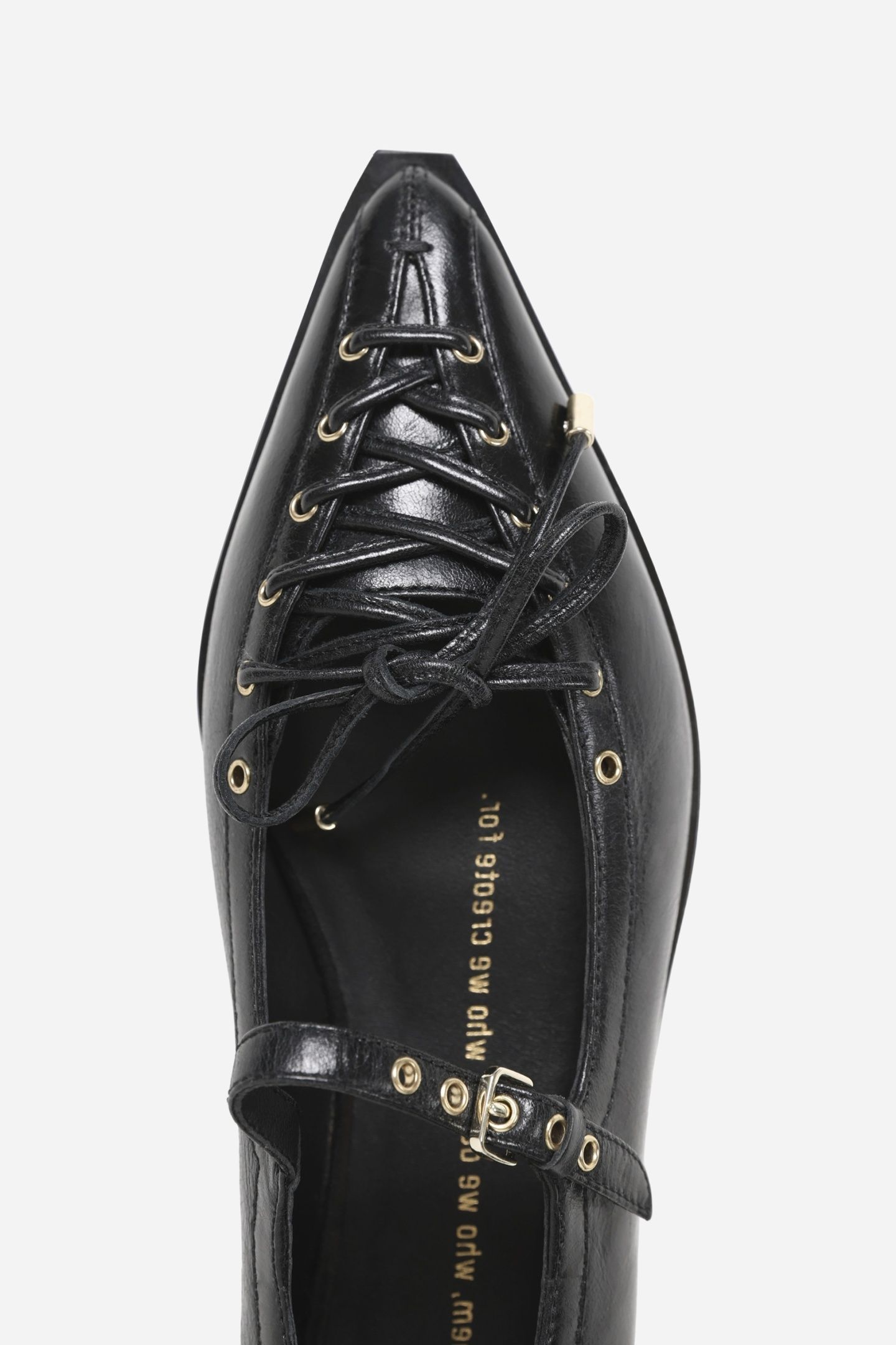 LAUR-YNN LOW SHOE BLACK 6