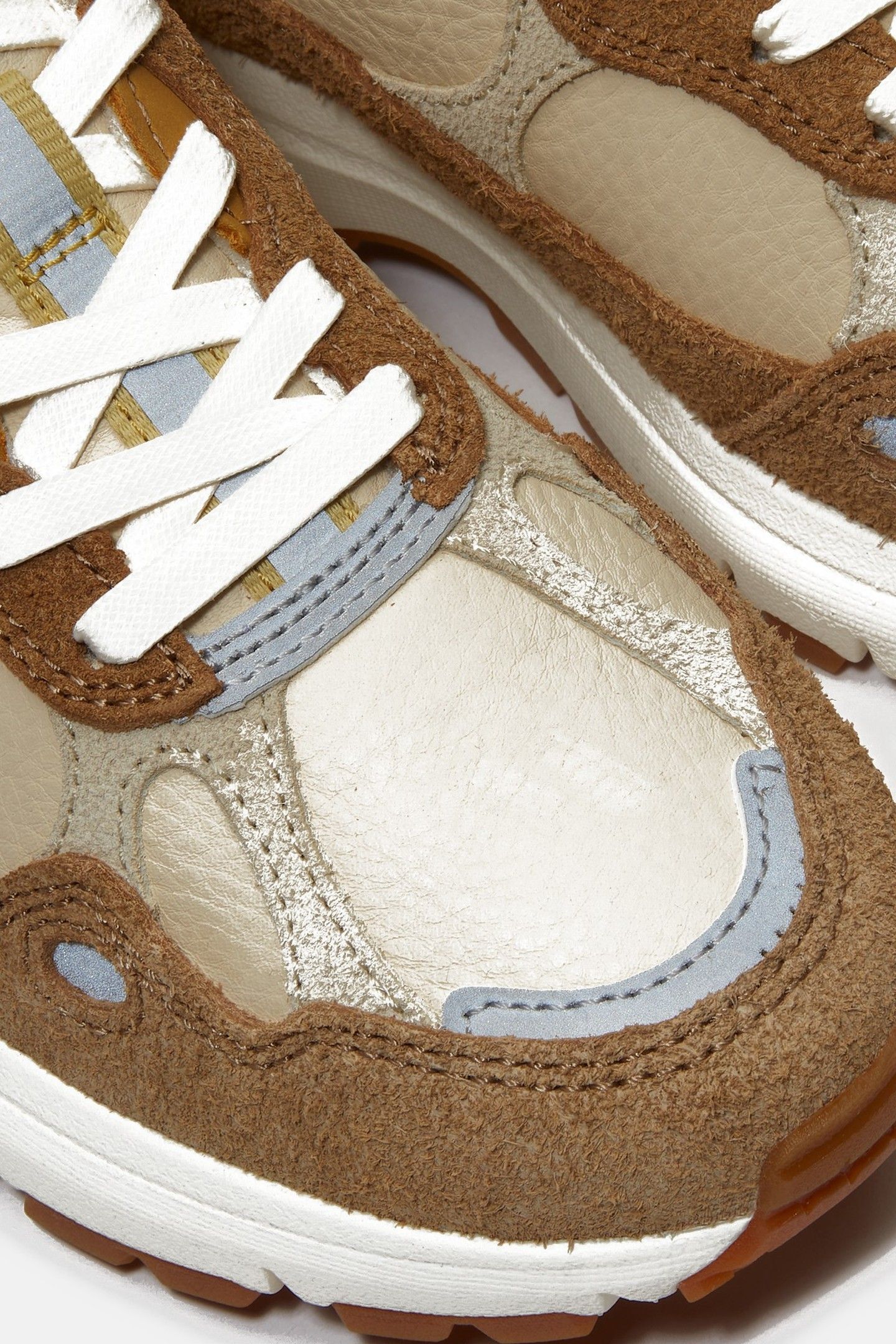 LOW LACE UP SNEAKER LIGHT BEIGE 9