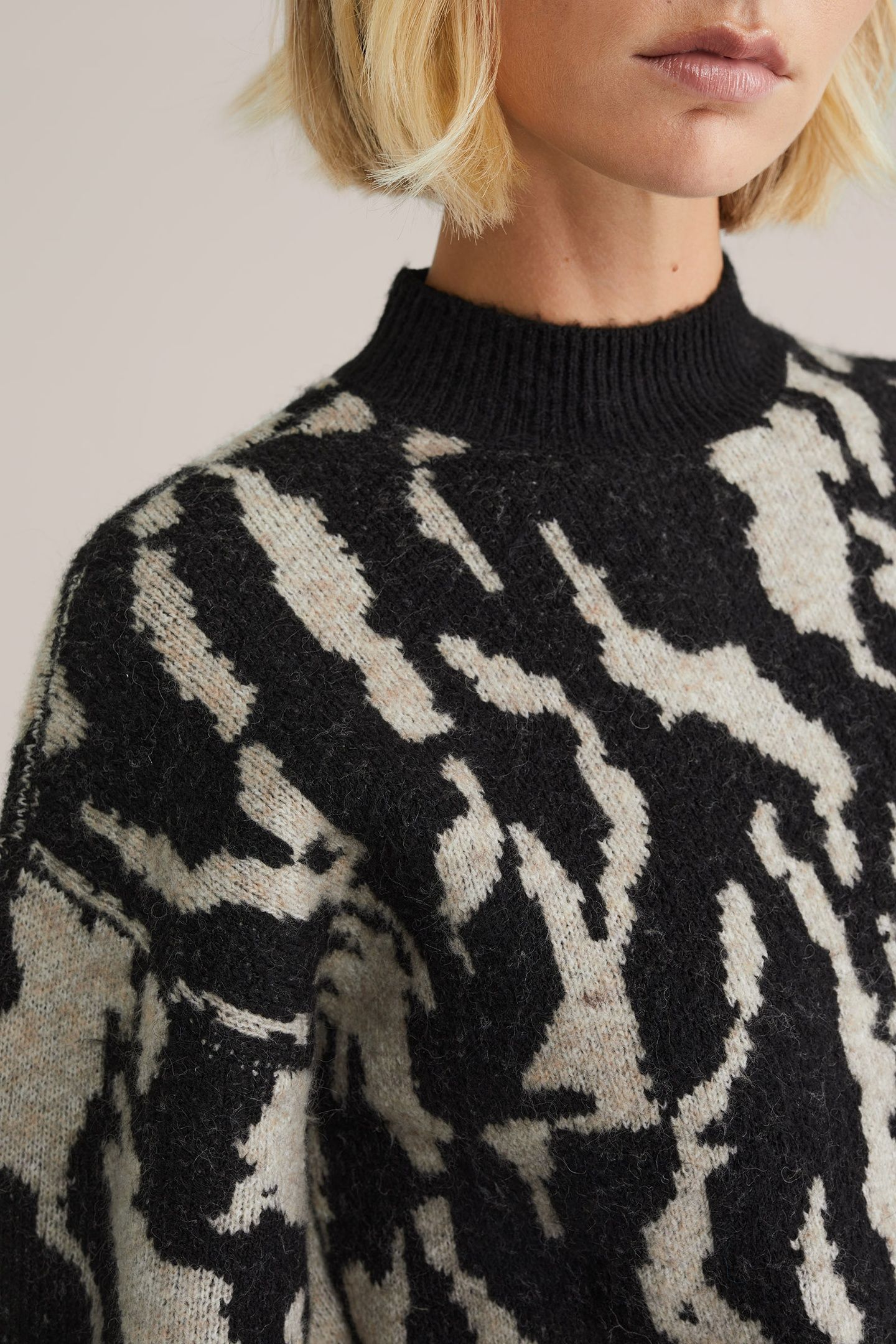 KNITTED PULLOVER BLACK 5