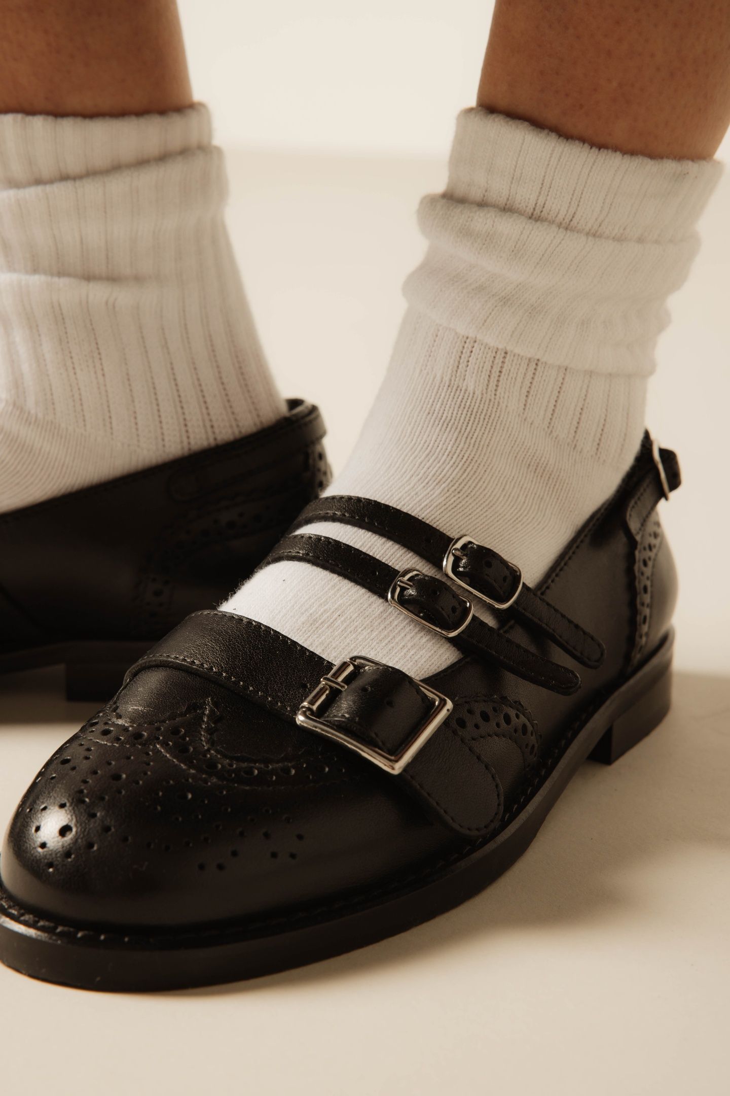 TRAN-SITT LOW SHOE BLACK 8