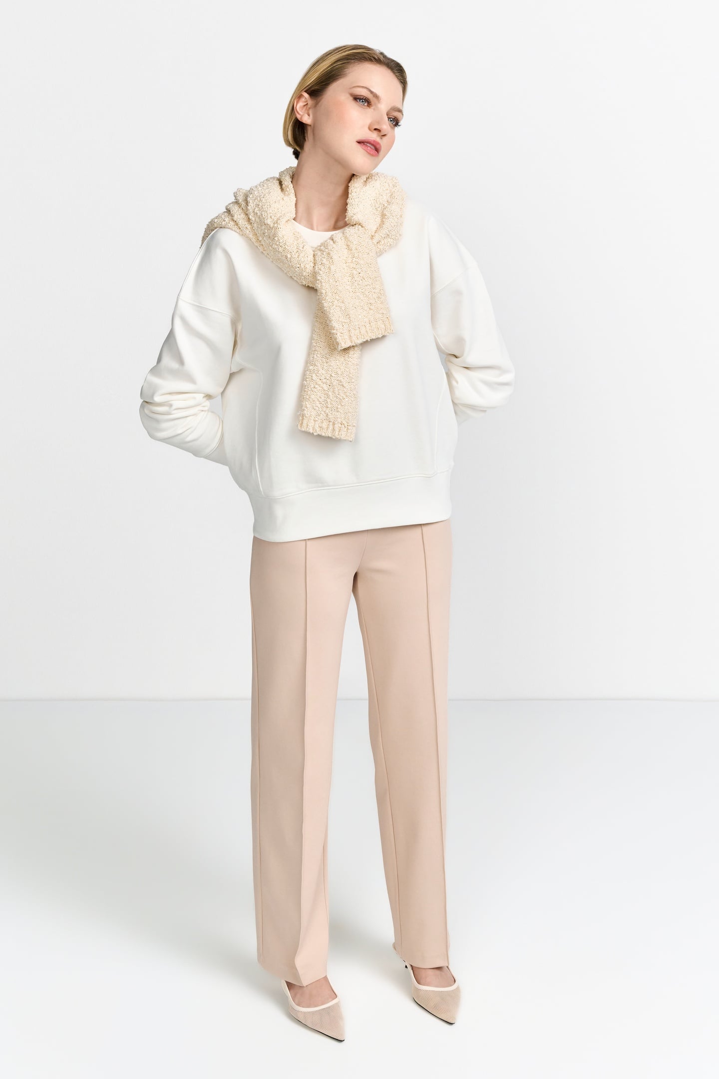 OVERSIZED SWEATER PEARL WHITE 1