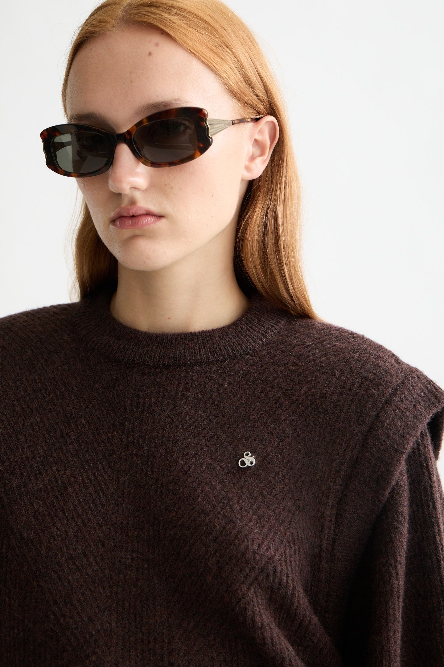 SHOULDER DETAIL CREW NECK PULLOVER CHOCOLATE PLUM 4