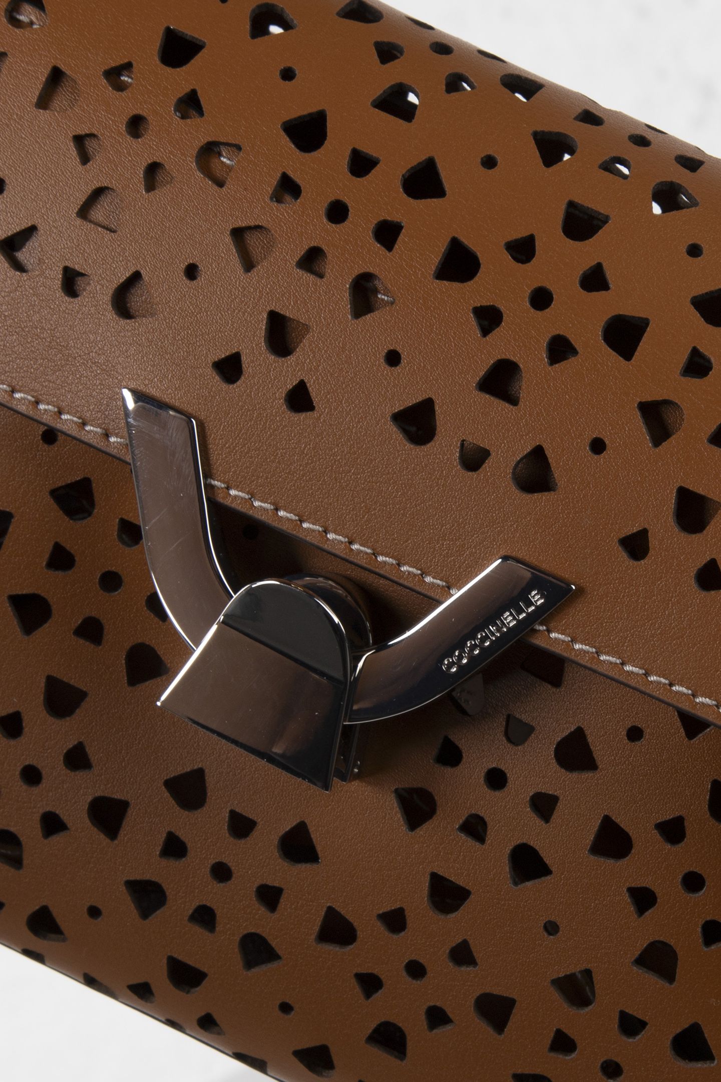 COCCINELLEDEW COW.PERF. CUIR 5