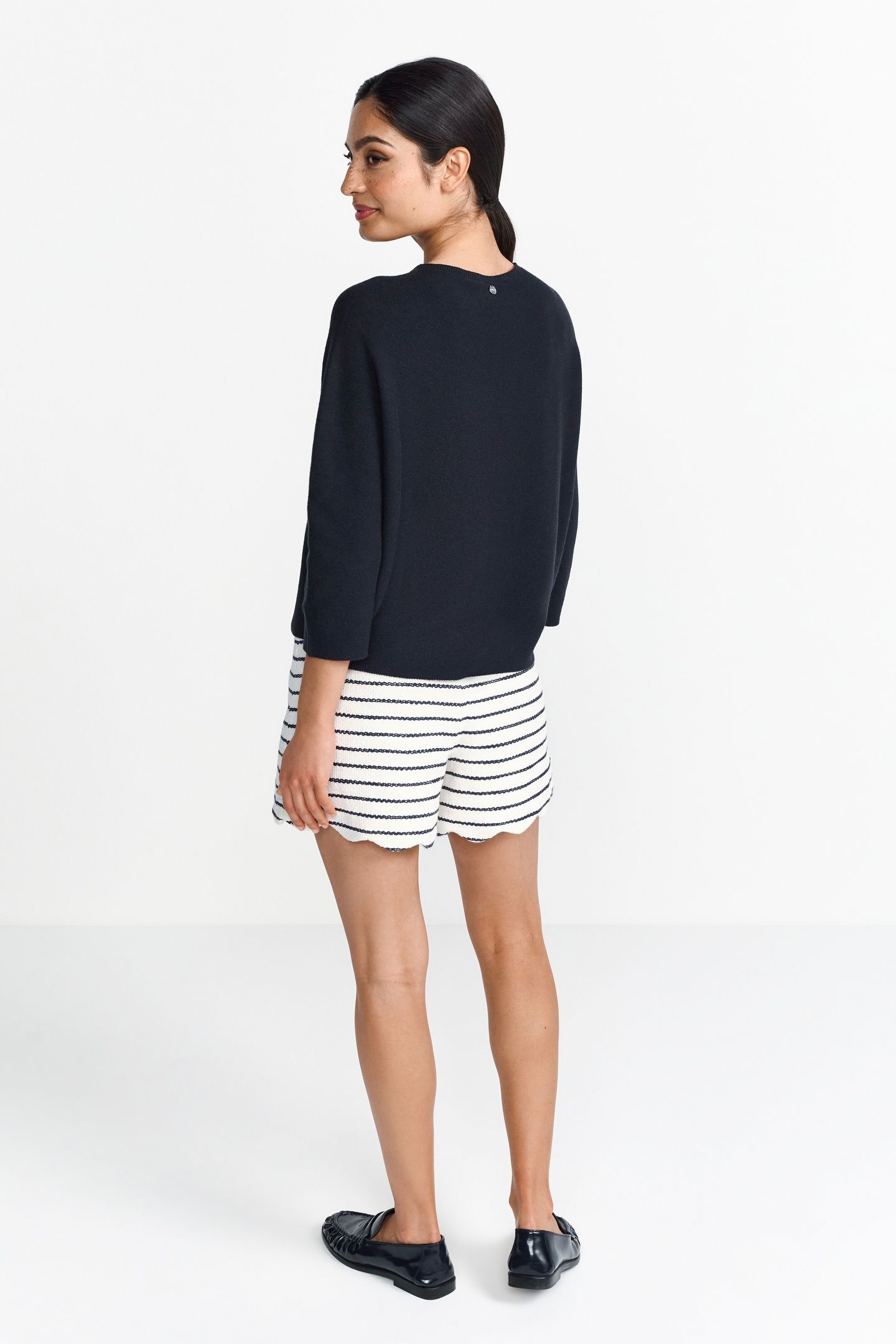 CREW-NECK SEAMLESS MIDNIGHT BLUE 2