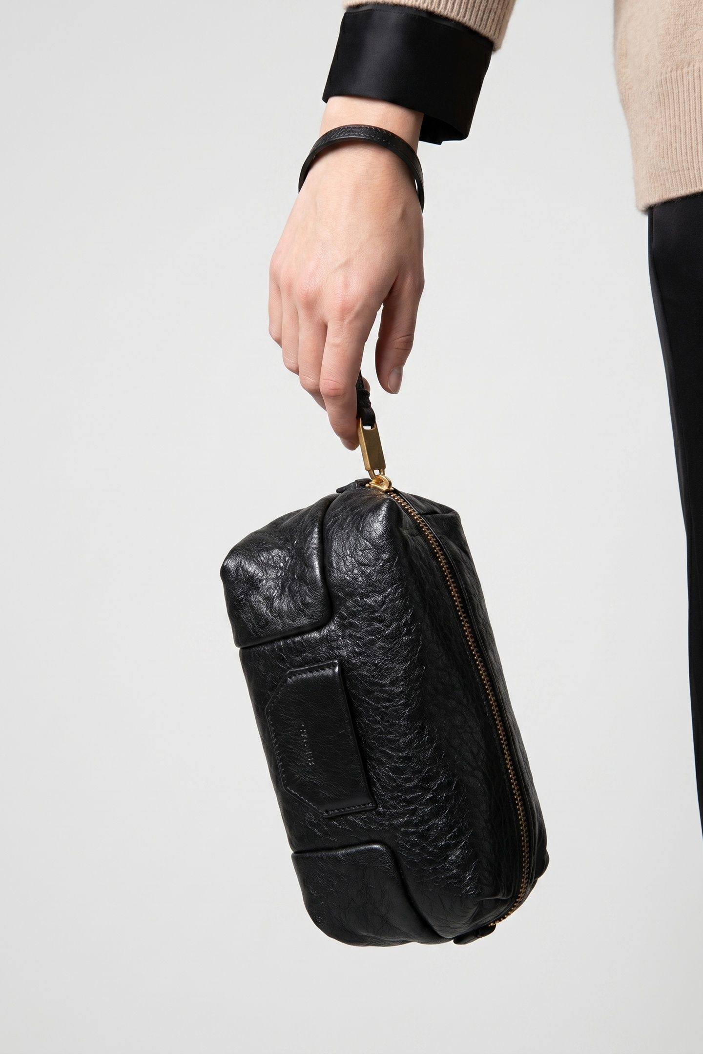 ARES GRAIN WRISTLET BLACK 5