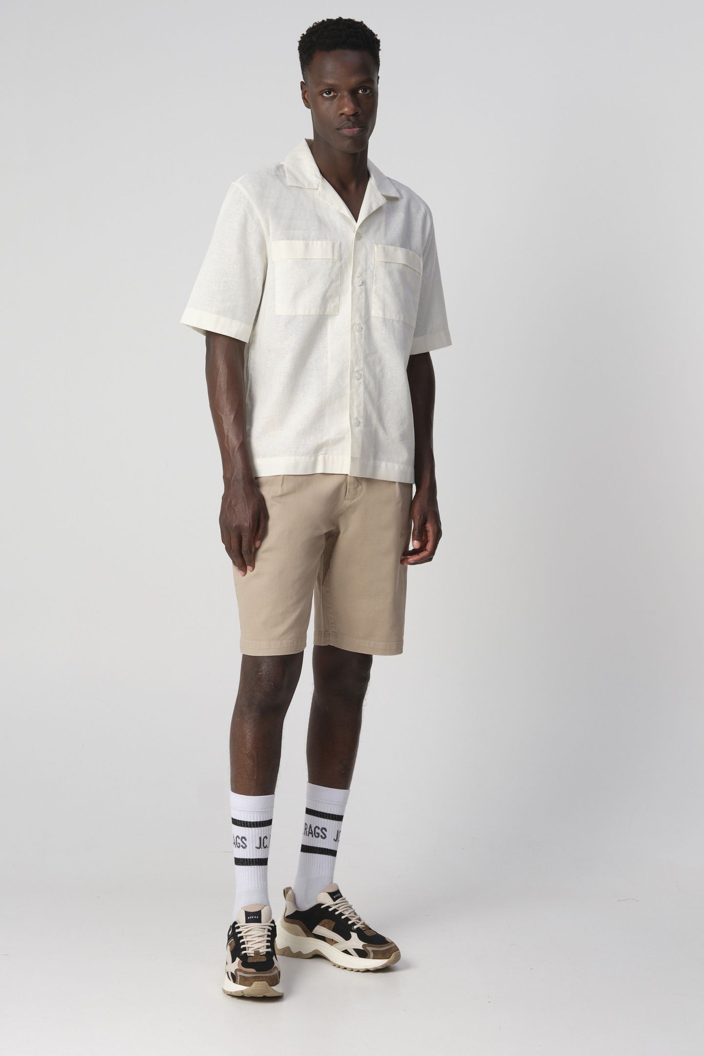 RAHEEL SHORT TAUPE 2