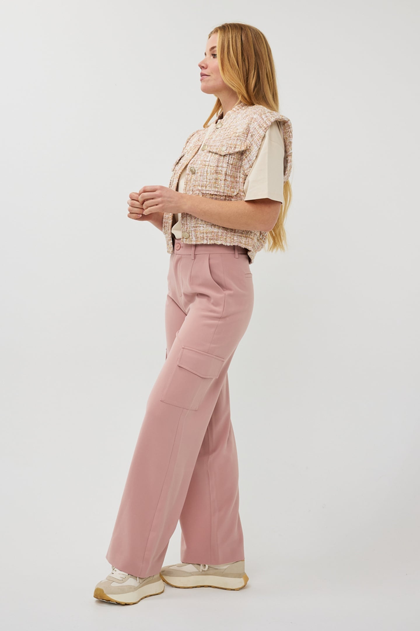 TROUSERS WIDE CARGO CITY CHALK PINK 3