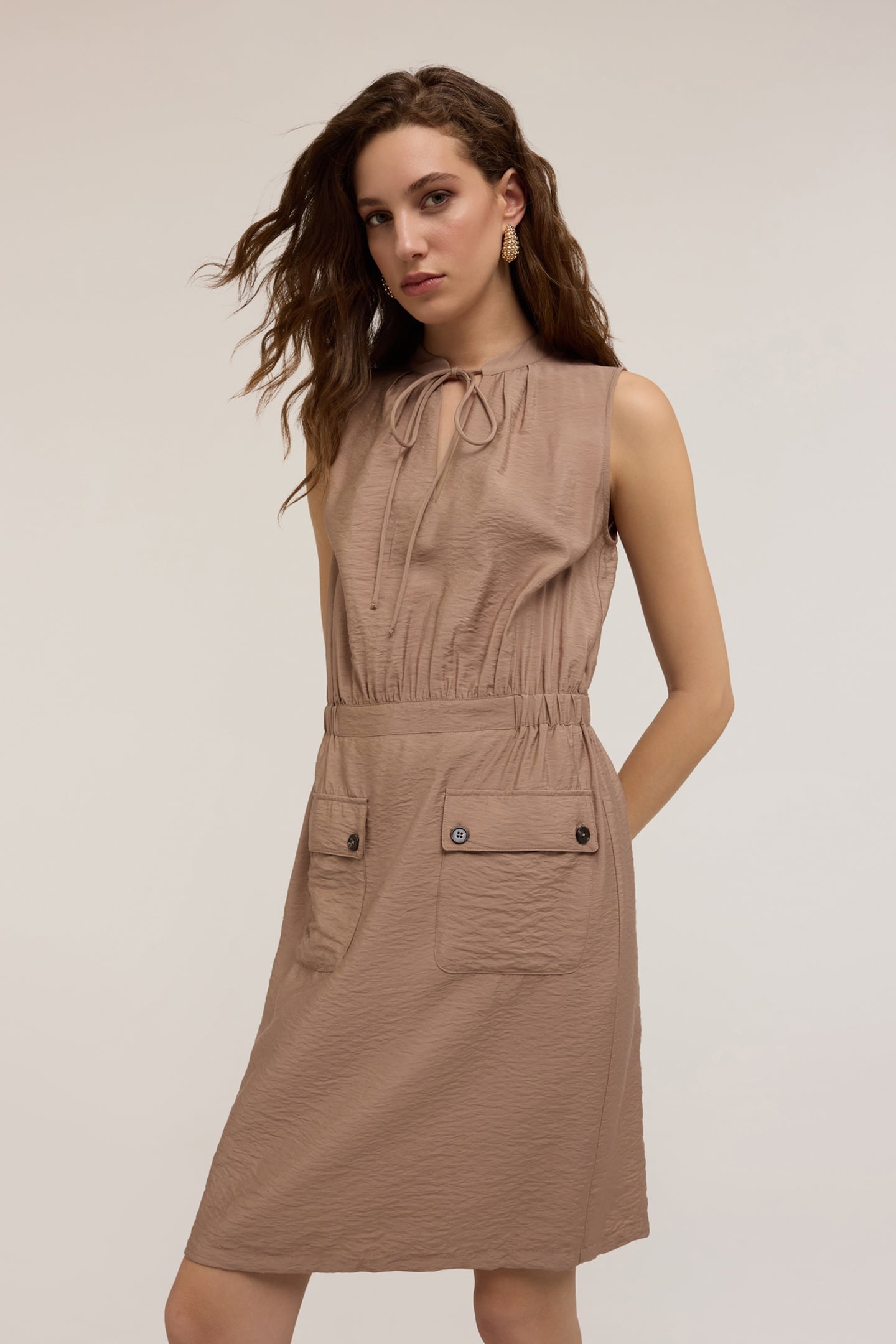 MINI DRESS WITH SATIN POCKETS BROWN 1
