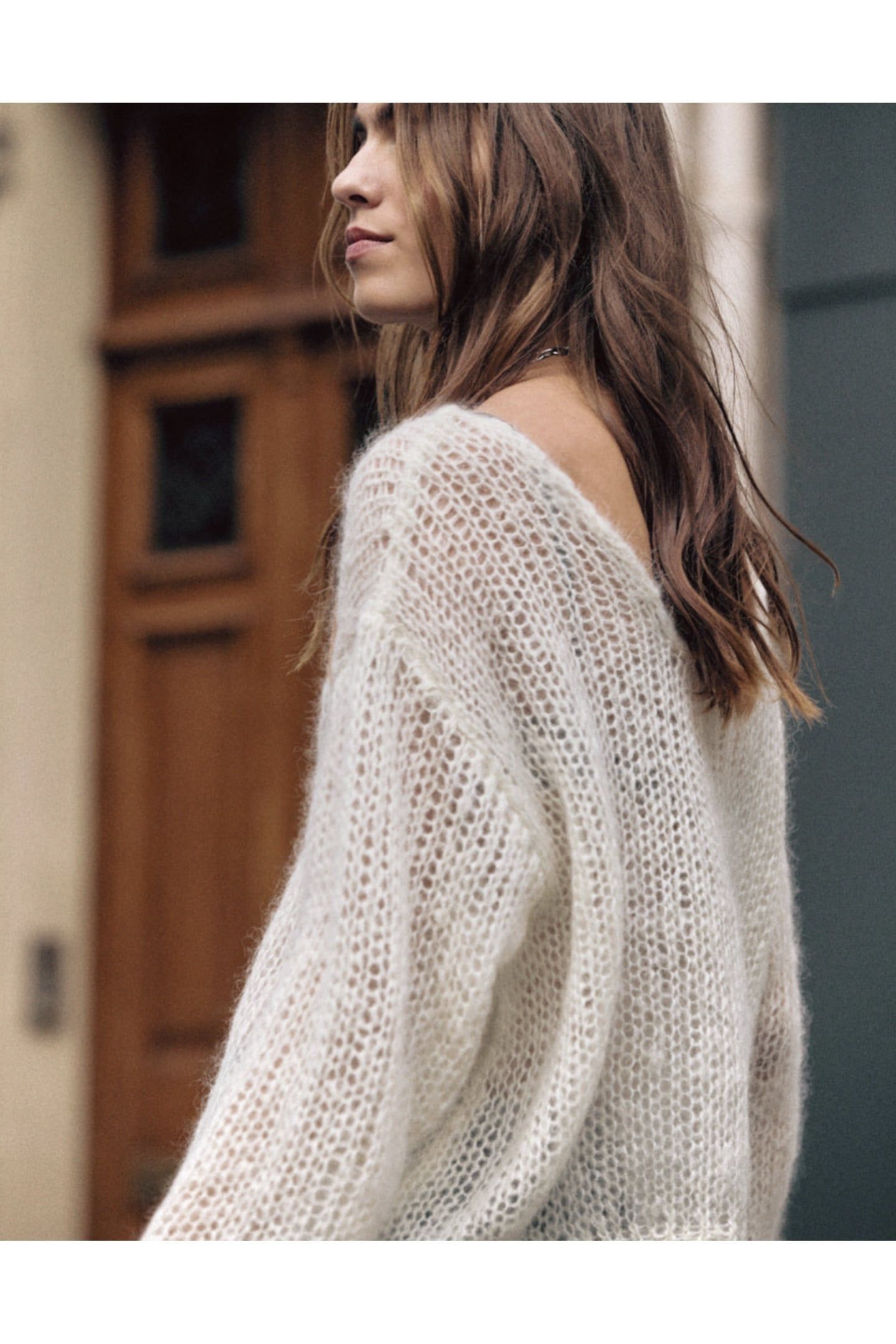 THE WHITE MOHAIR KNITTED SWEATER 2