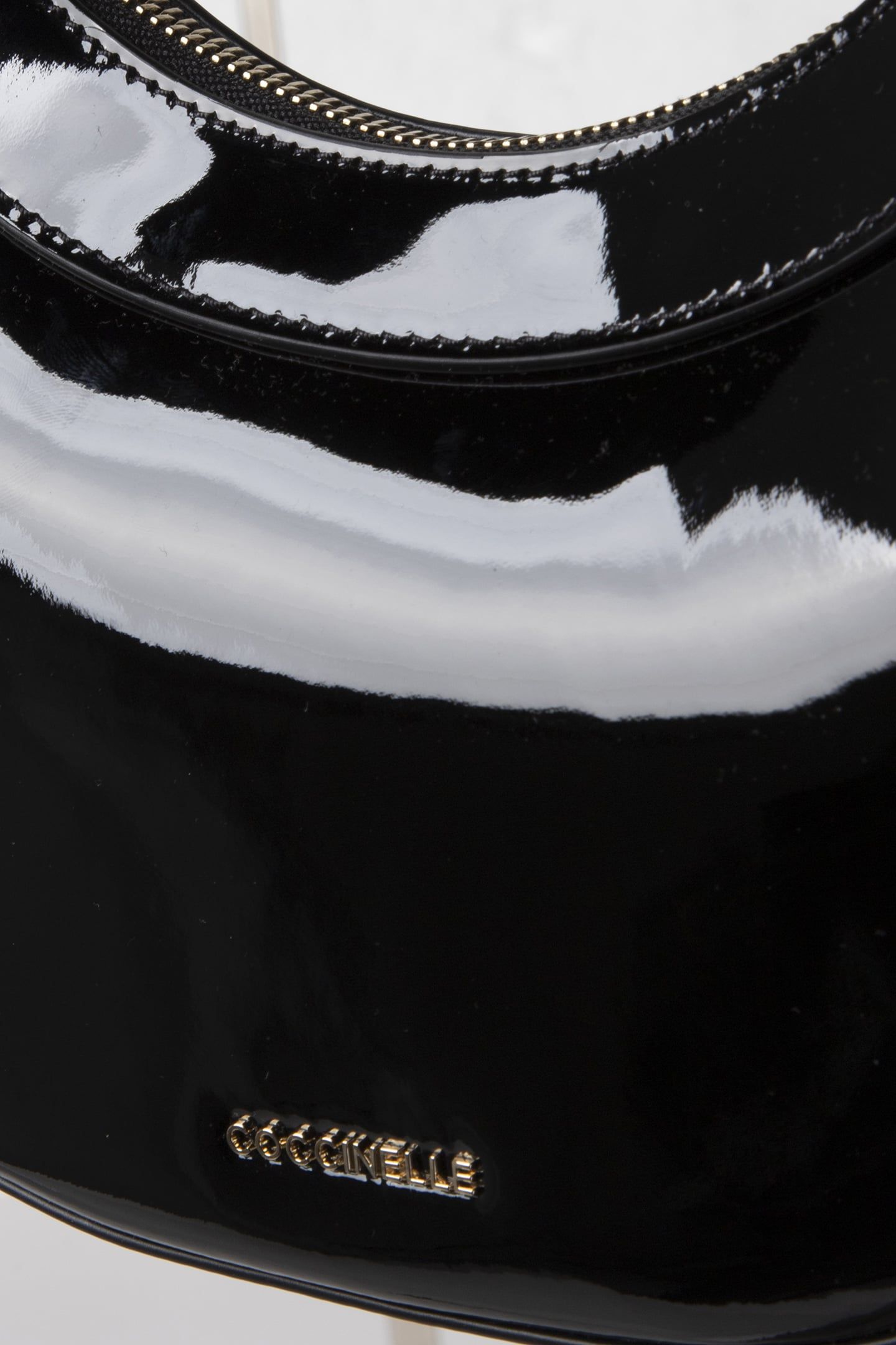 COCCINELLEWHISPER PATENT NOIR 5