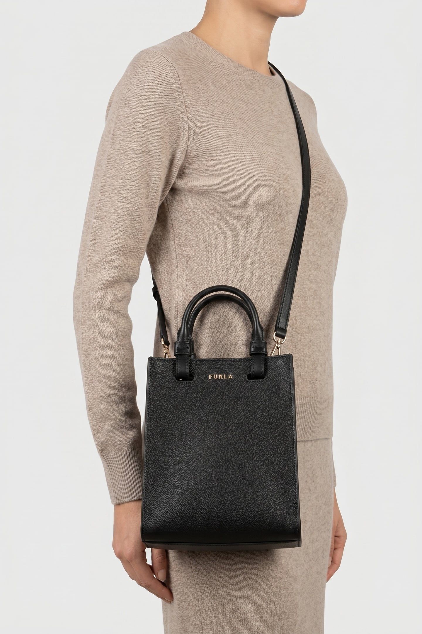 DEVA MINI VERTICAL TOTE NERO 2