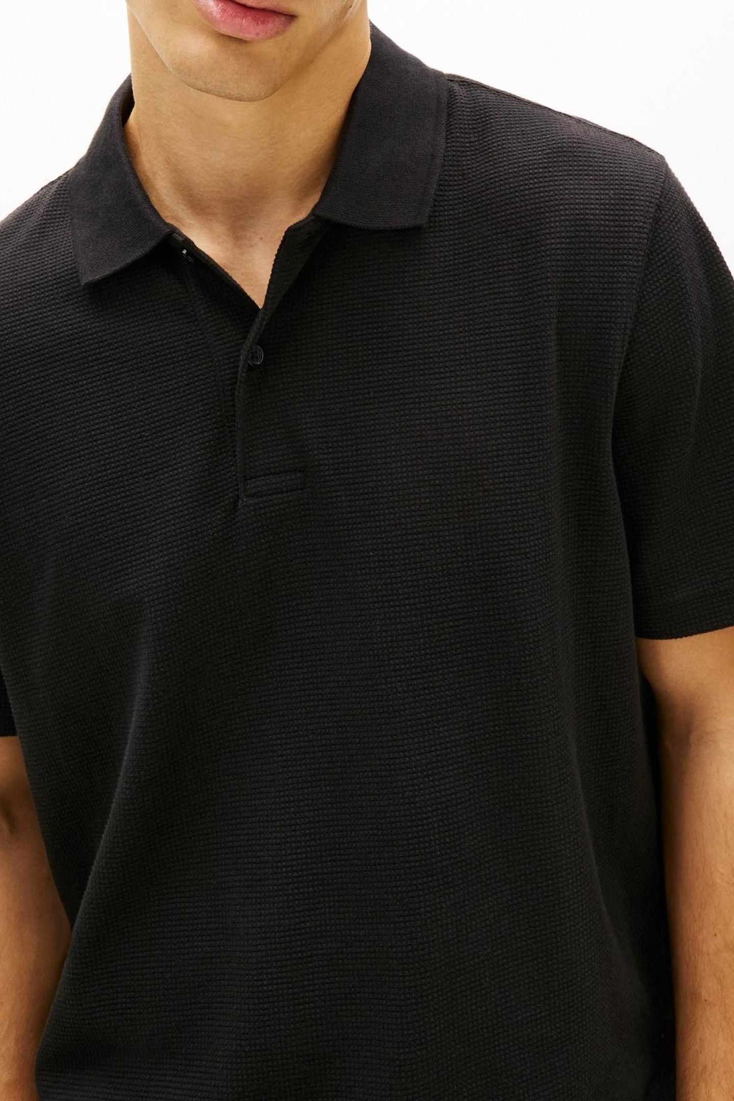 TJM REGULAR WAFFLE POLO BLACK 5