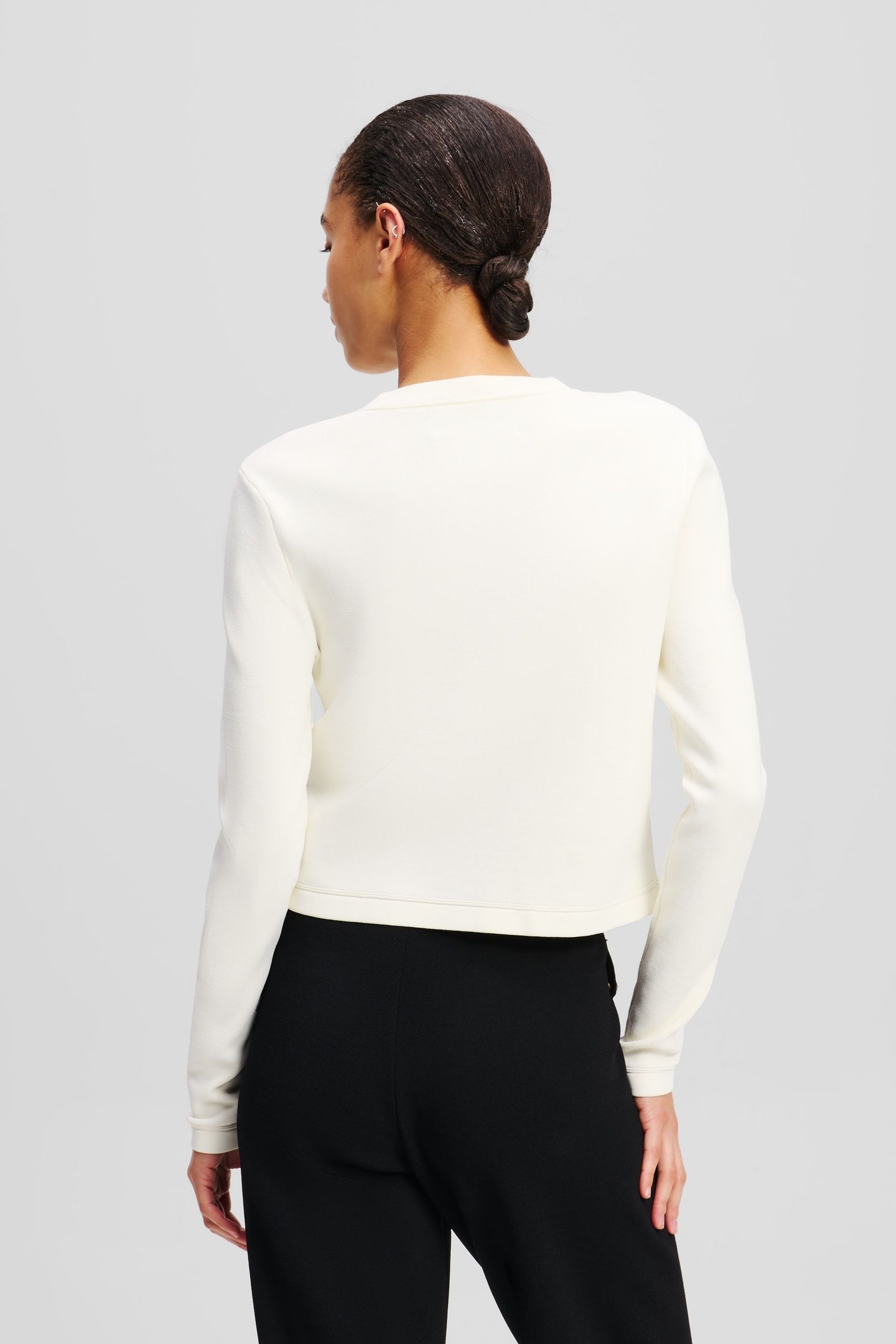 BUTTON CARDIGAN WHITE 4