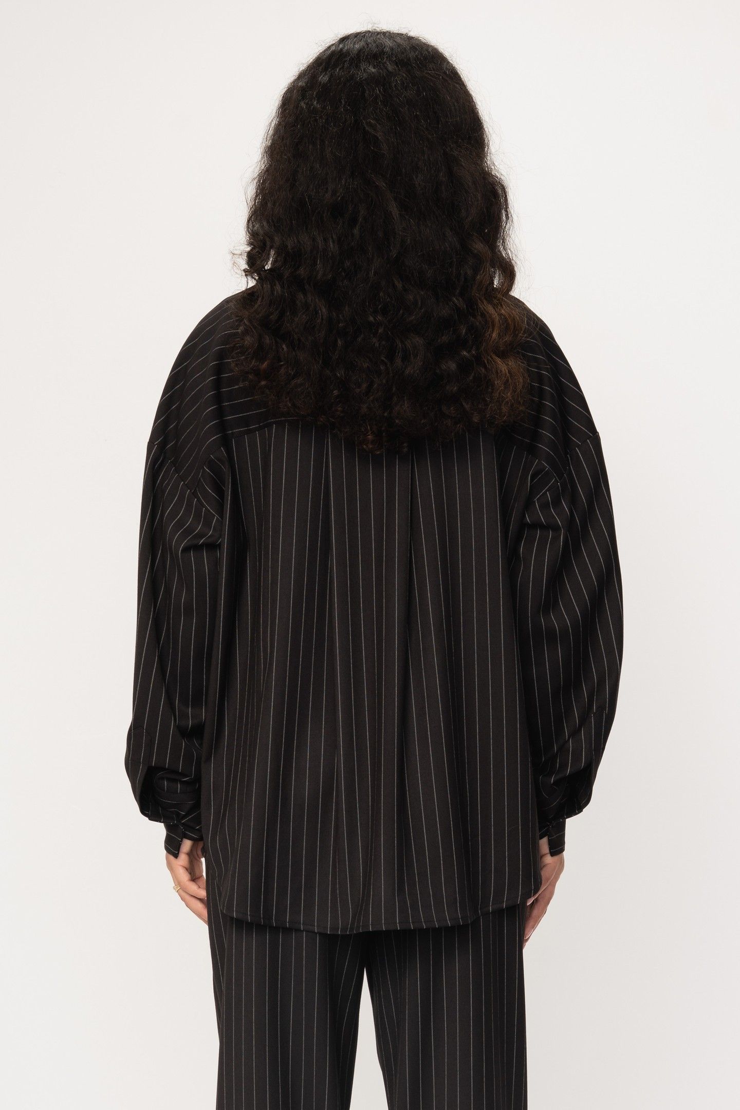 THUBAN TOP BLACK PINSTRIPE 6