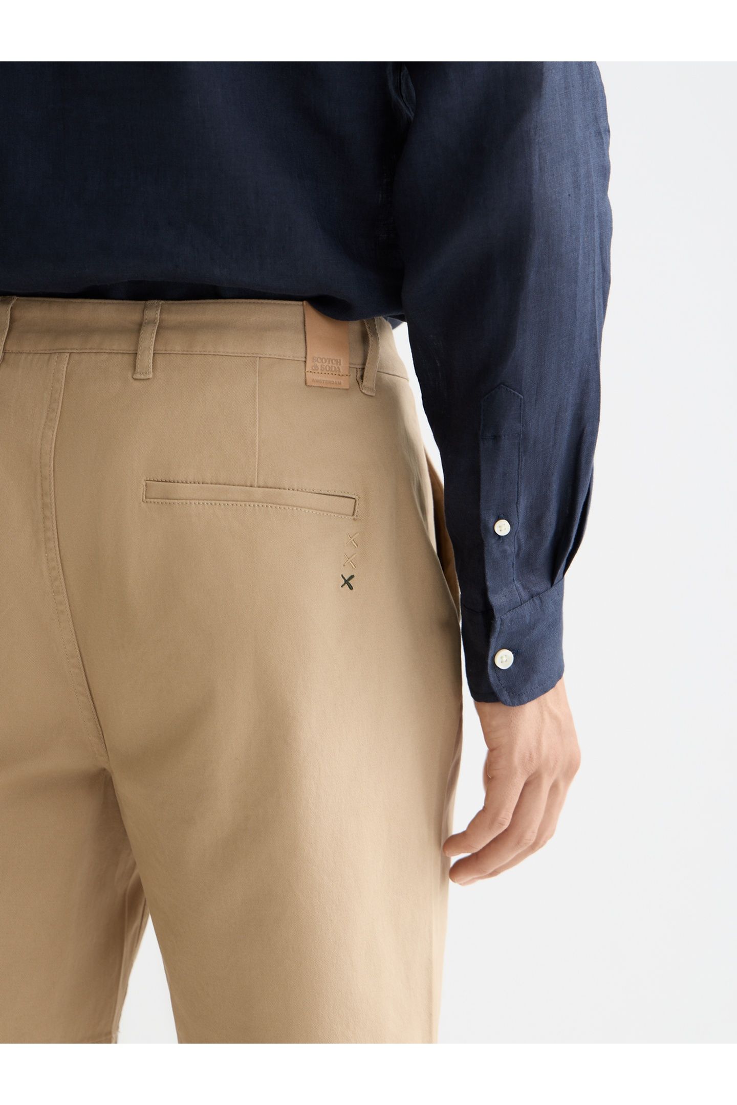 STUART COTTON-BLEND TWILL REGULAR-FIT SHORT SAND 6