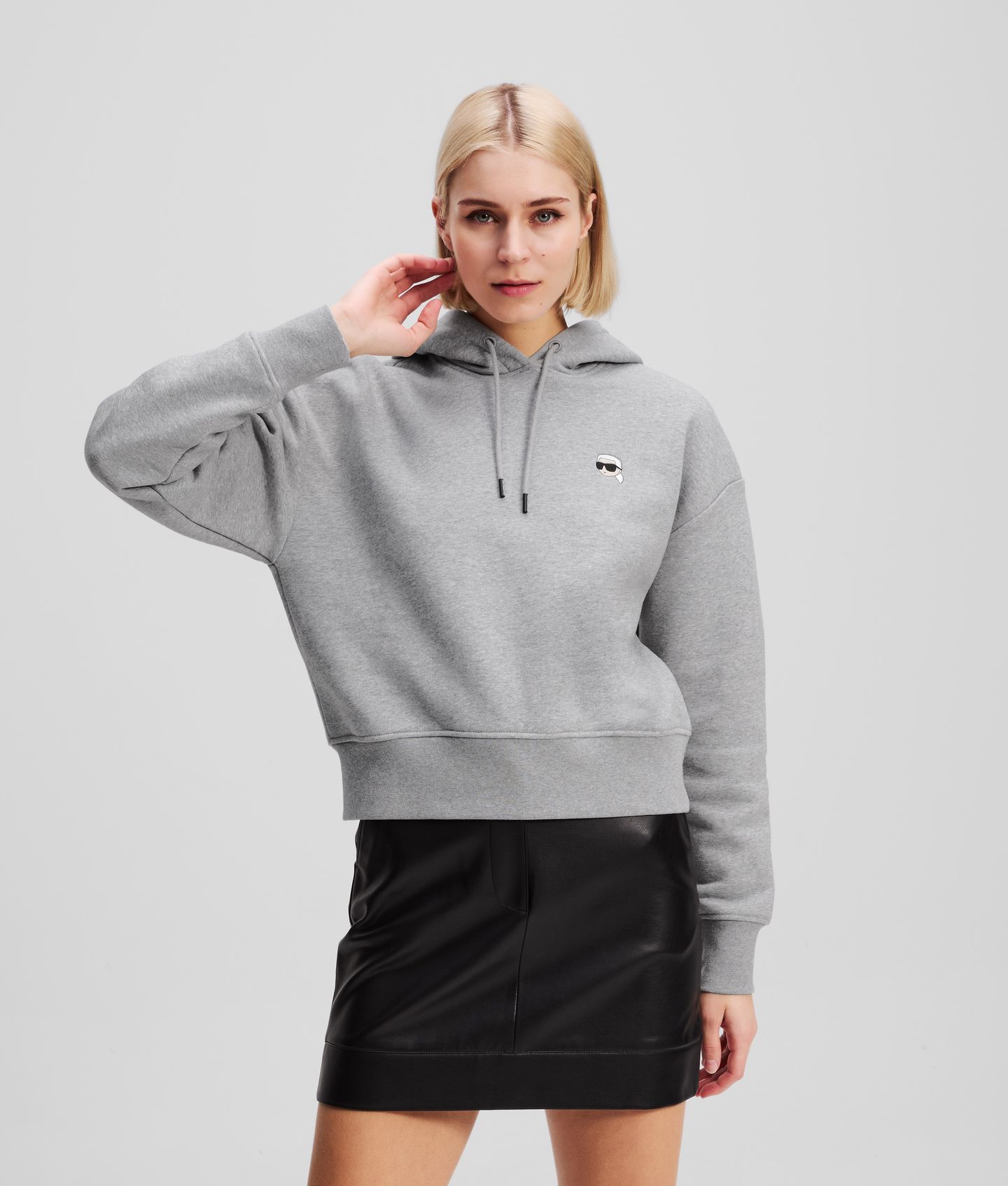 IKON PATCH CROPPED HOODIE LIGHT GREY MELANGE 1
