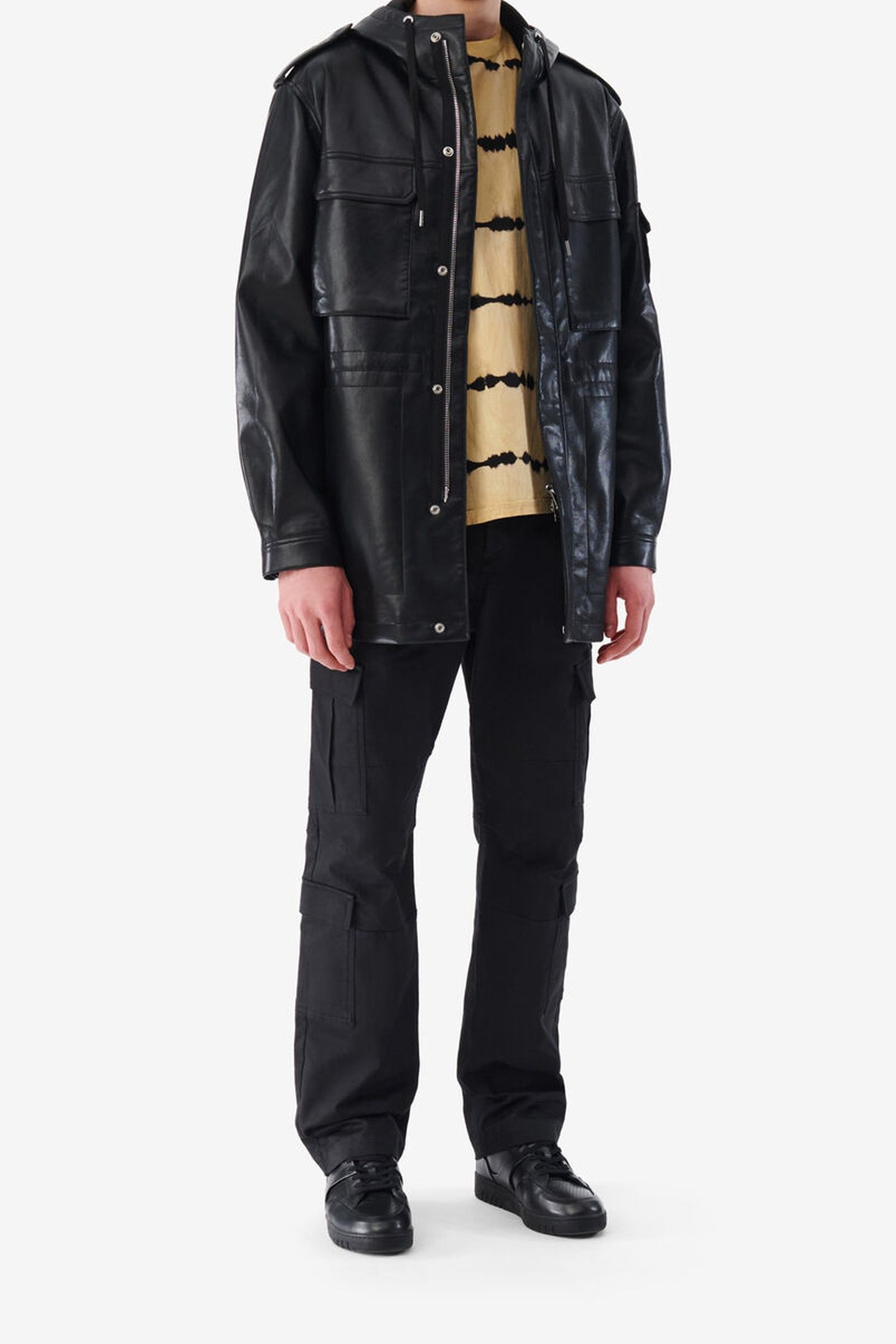 EFHIO OUTERWEAR BLACK 2