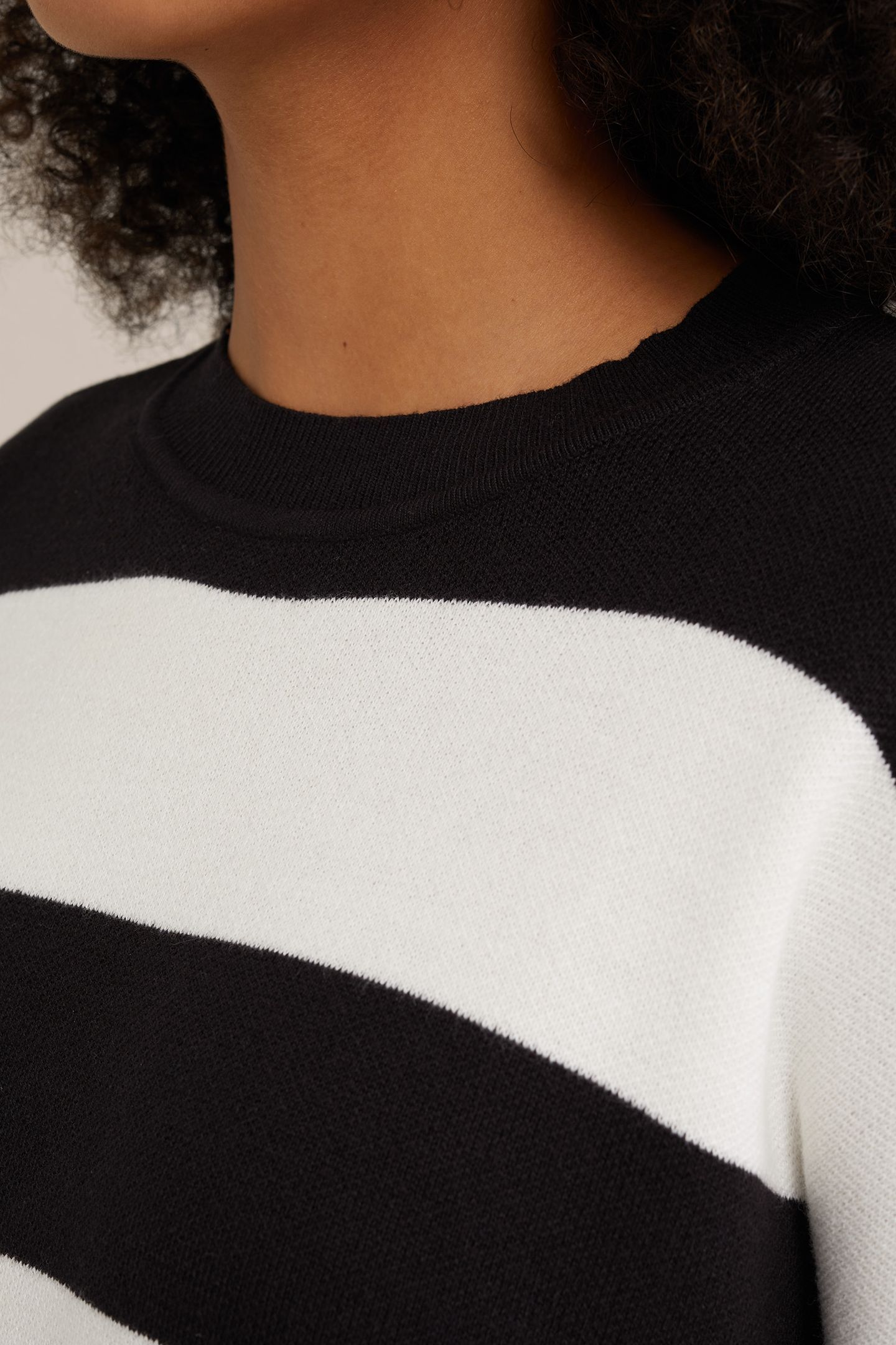 KNITTED PULLOVER BLACK 5
