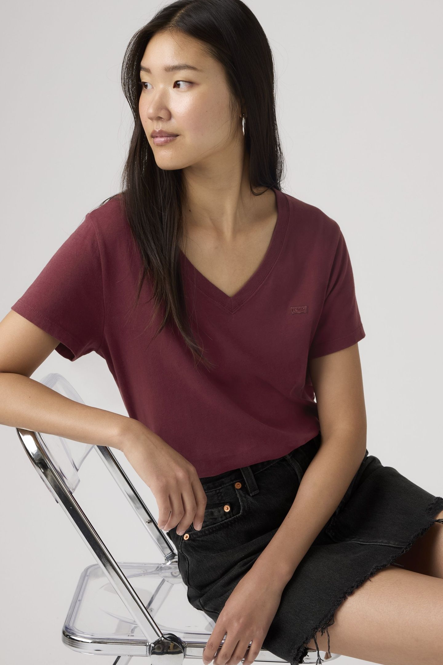 FAVORITE COTTON V-NECK TEE 4
