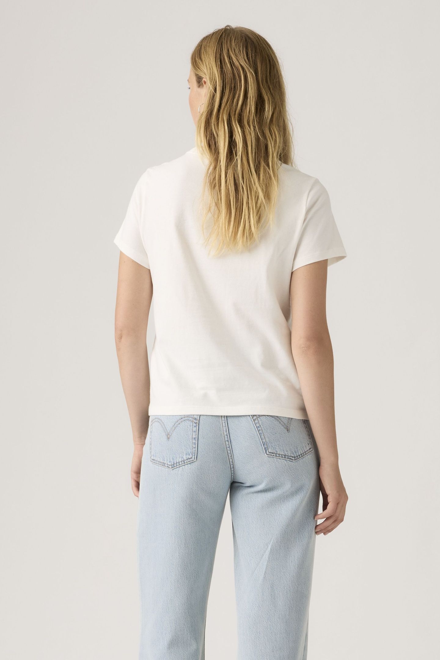 GRAPHIC FAVORITE TEE 3