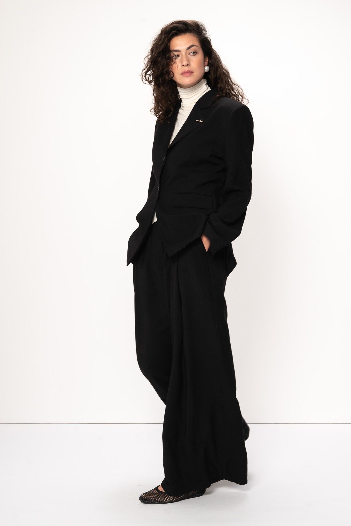 NOE BLAZER BLACK 3