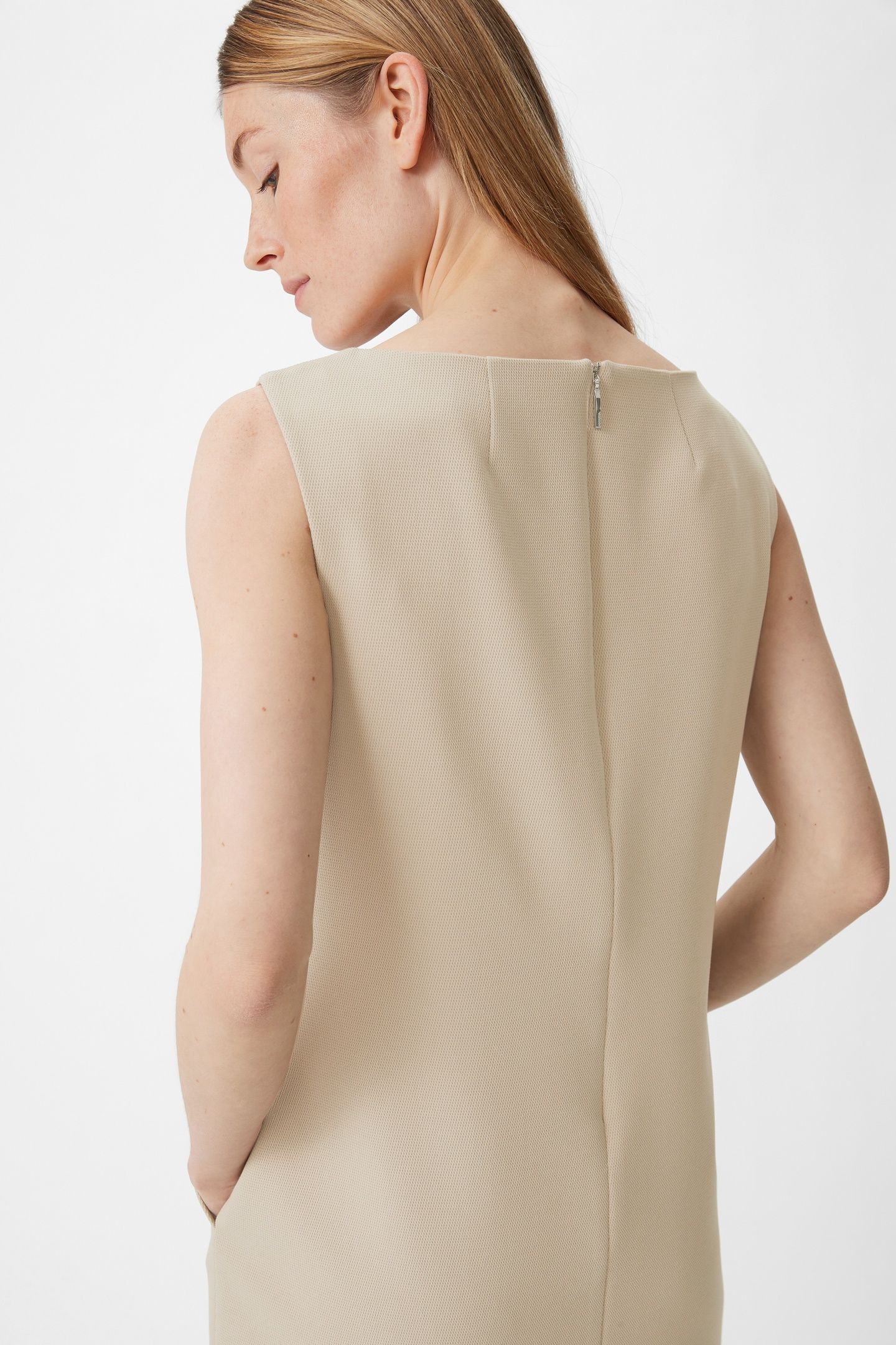 COMMA DRESSES BEIGE 4