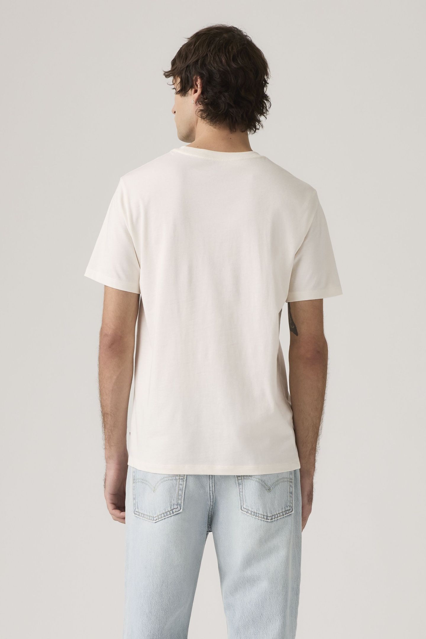 CLASSIC GRAPHIC TEE 3