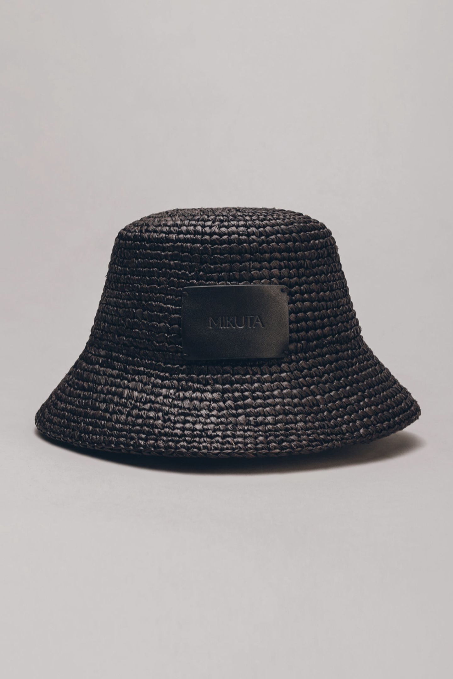 THE BLACK RAFFIA BUCKET HAT 3