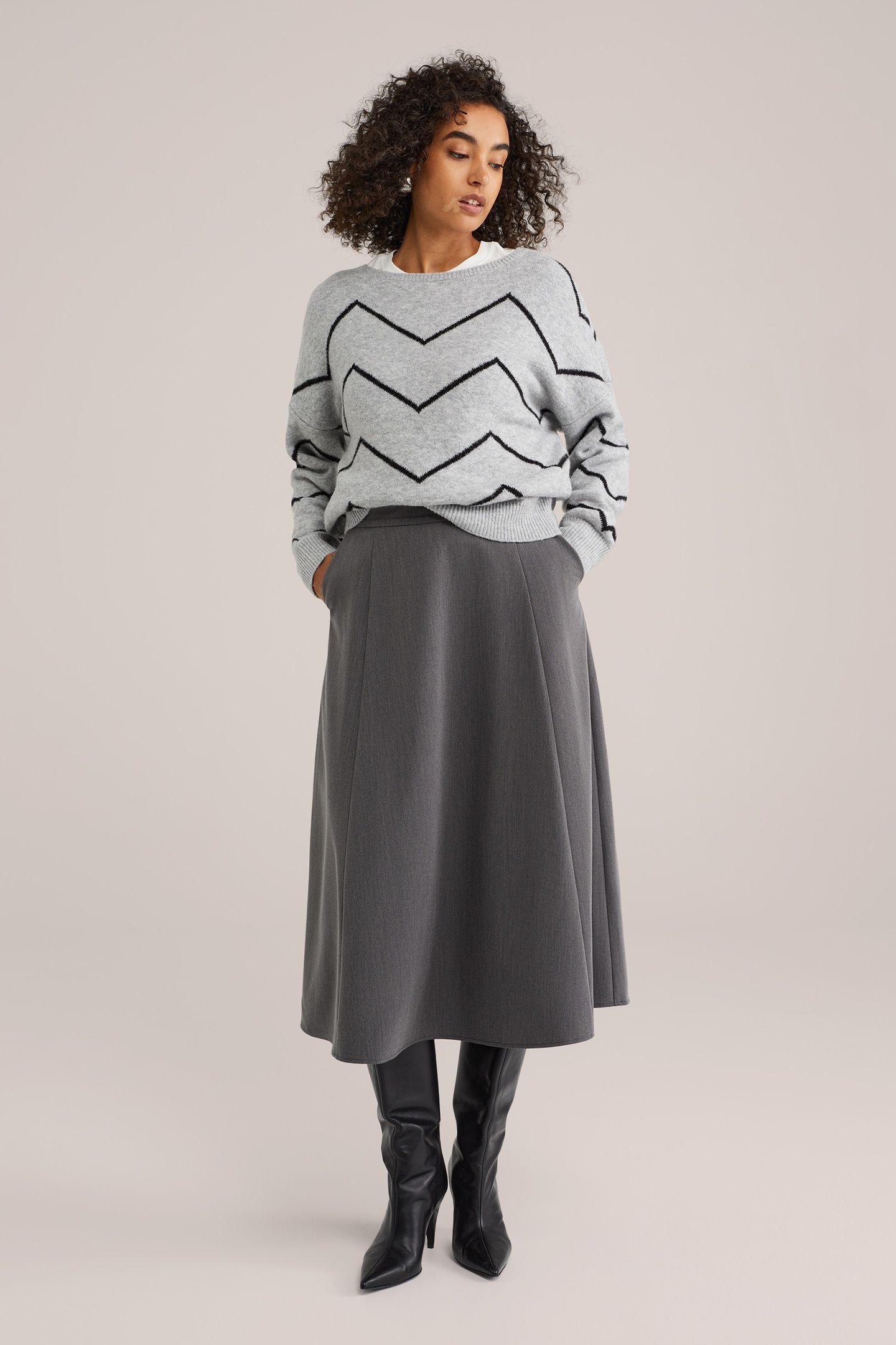 SKIRT MEDIUM LENGTH GREY 3