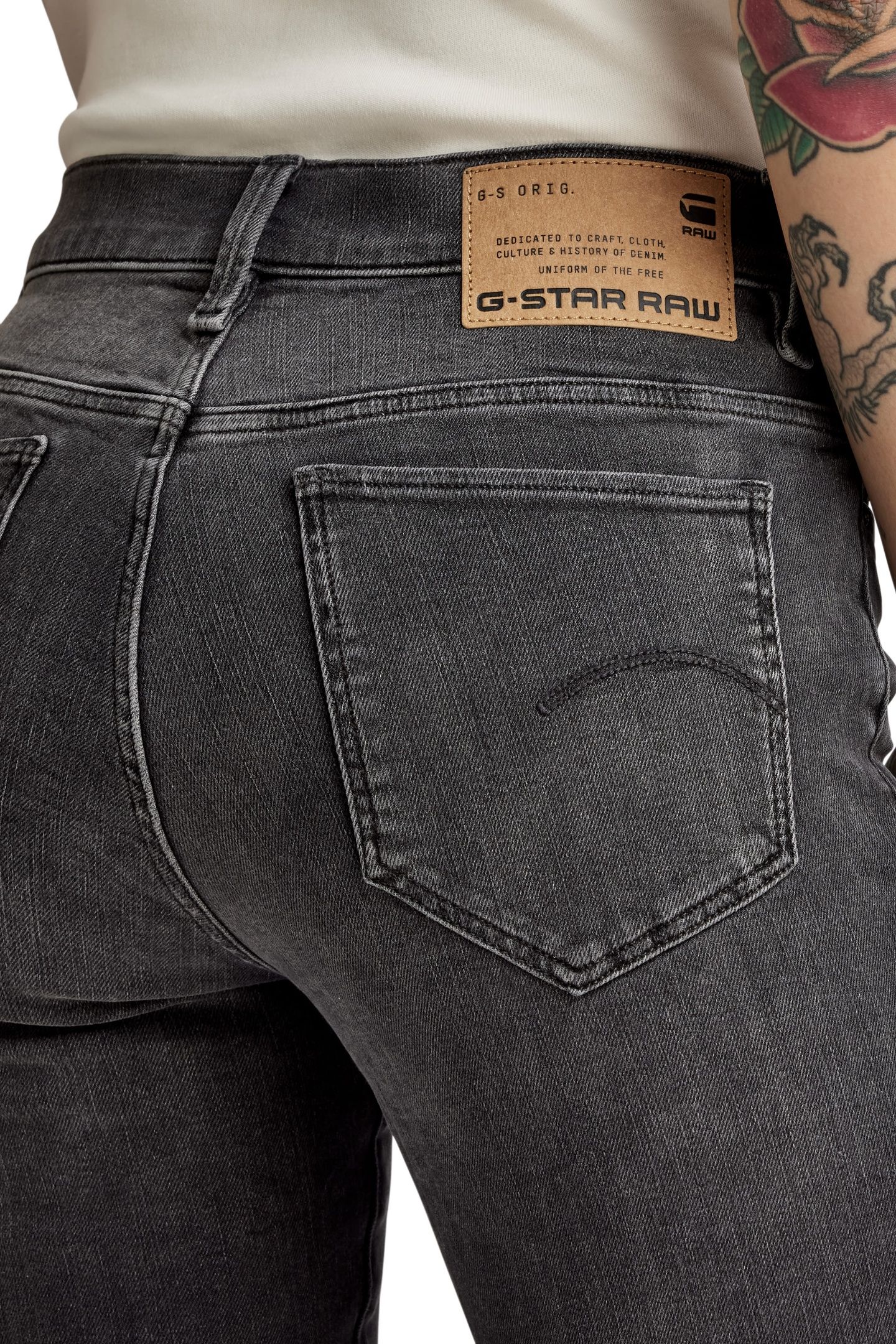 STRACE STRAIGHT WORN IN BLACK MOON 5