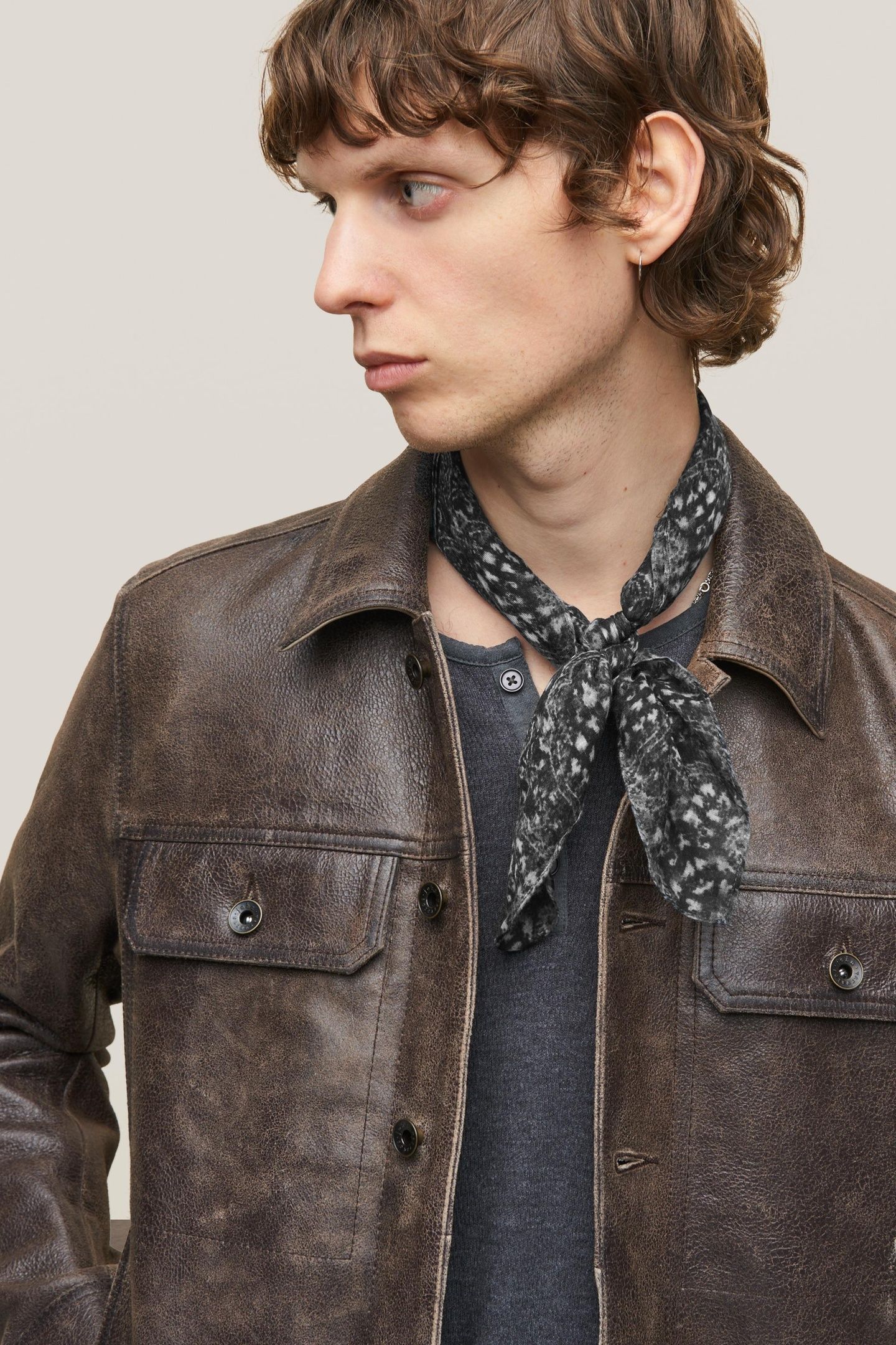 DISTRESSED PAISLEY PRINTE STEEL GREY 3