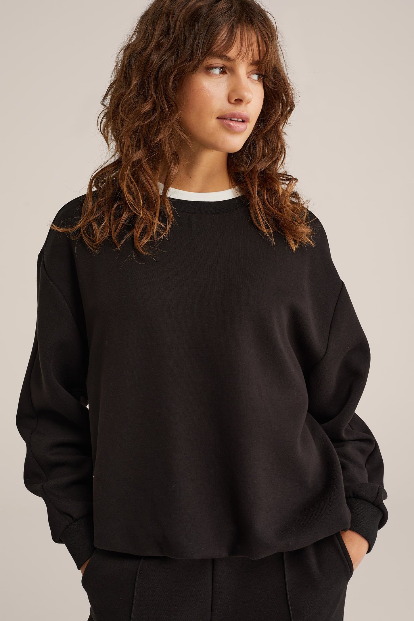 SWEATER BLACK 1