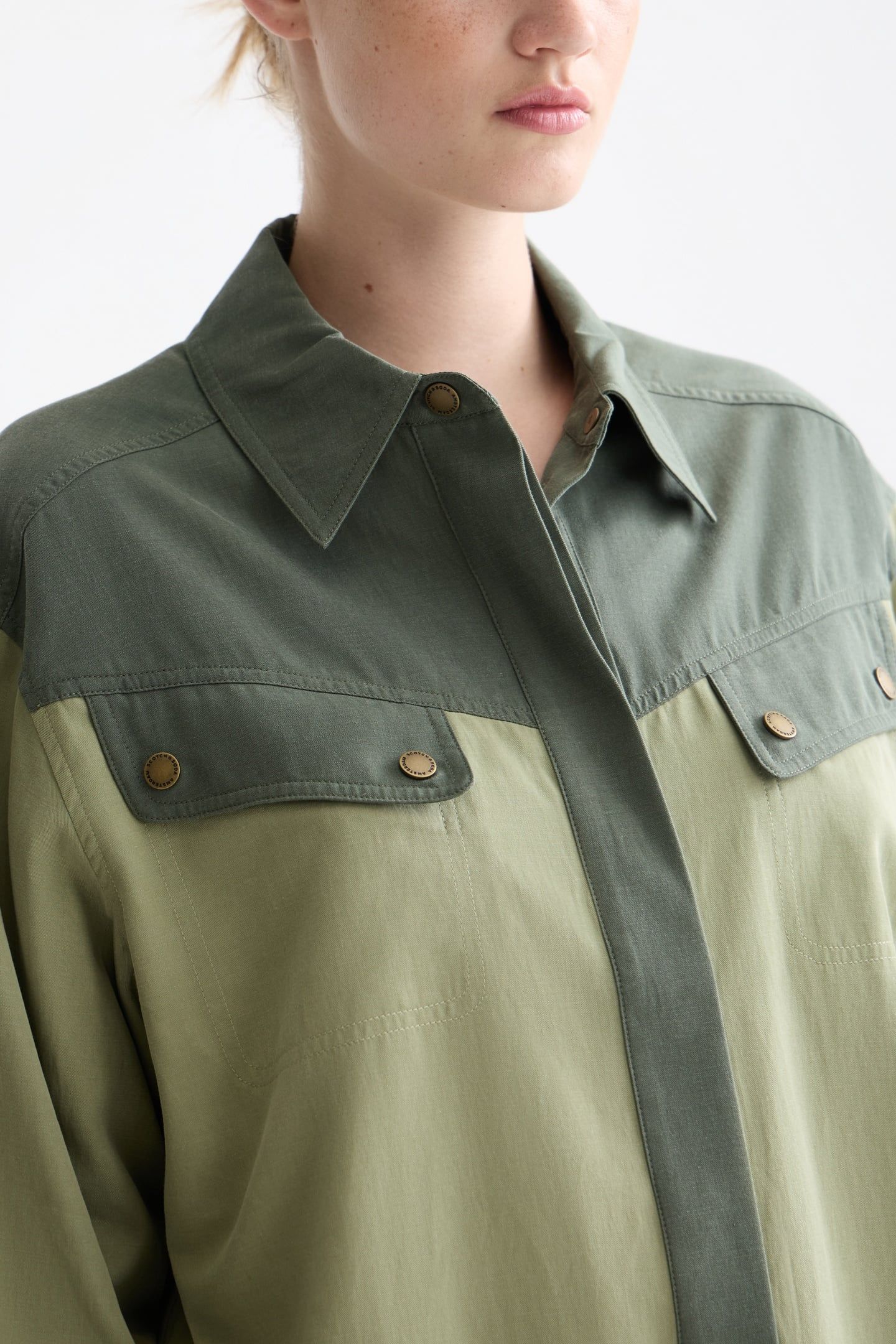 CONTRAST COLOUR SHIRT THYME 3