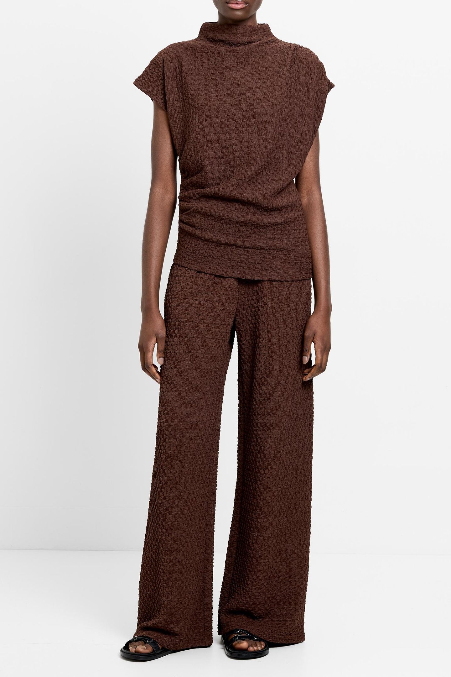TEXTURED SS RUCHED TEE CHOCOLATE BROWN 5