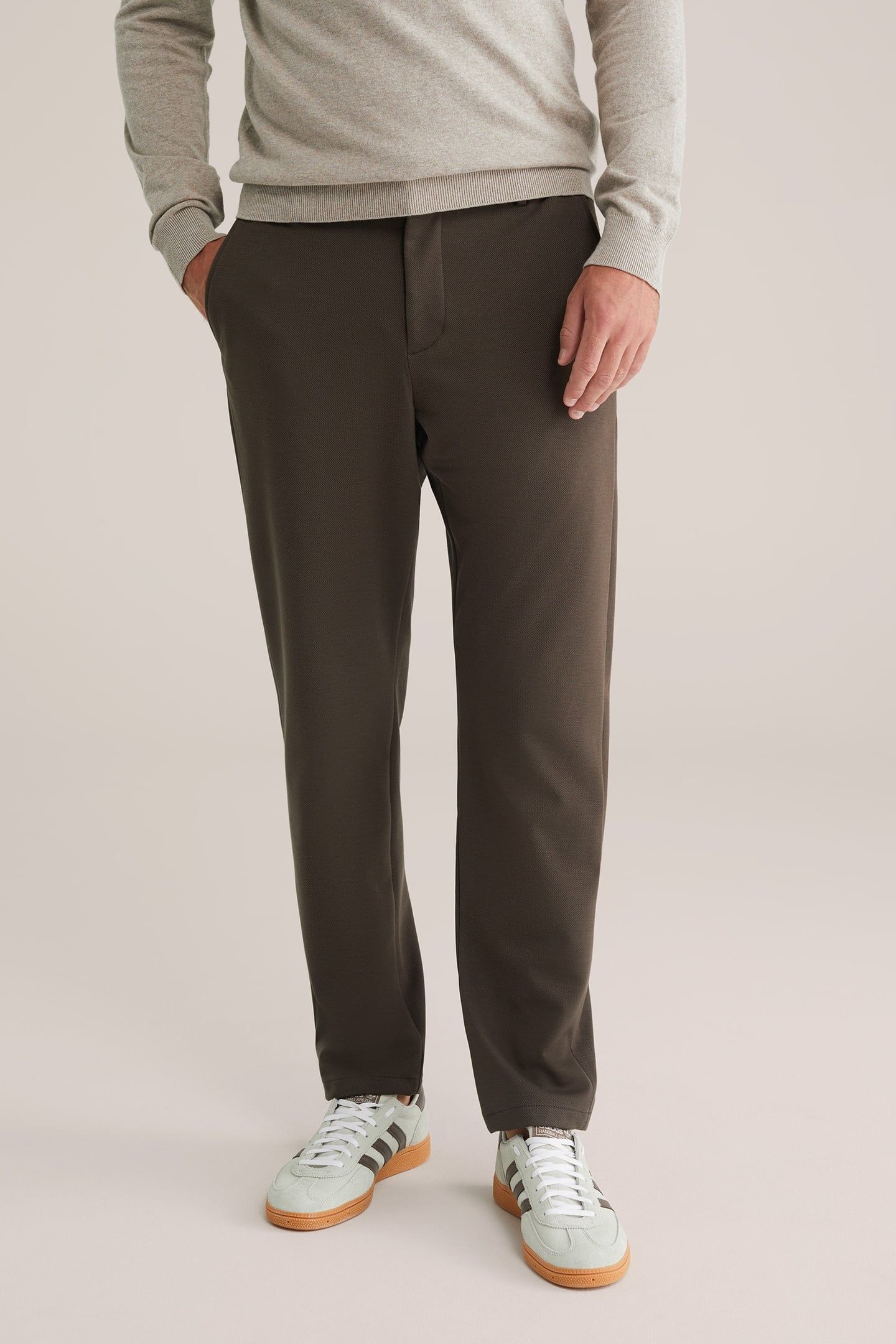 CHINO KHAKI 1