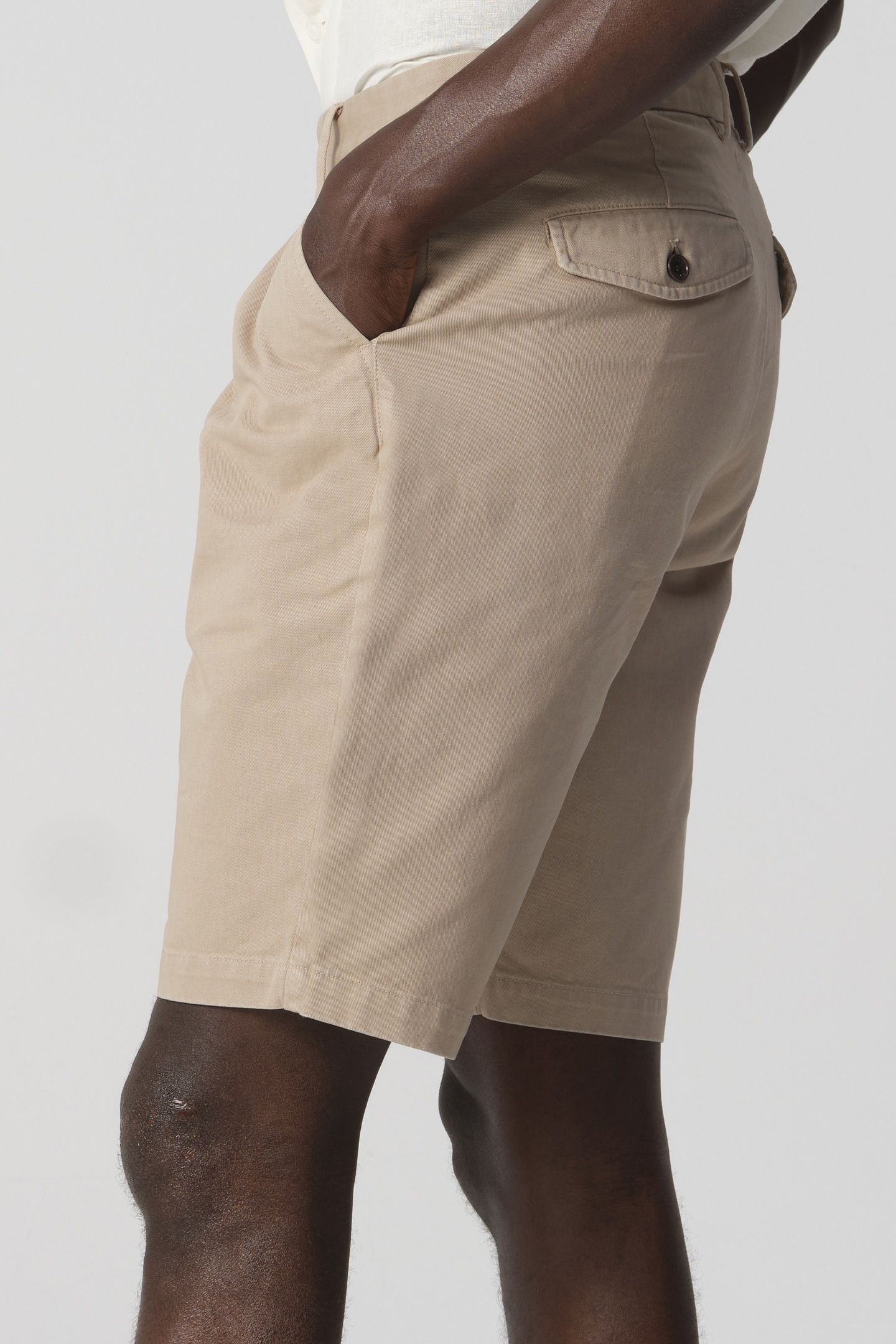 RAHEEL SHORT TAUPE 3