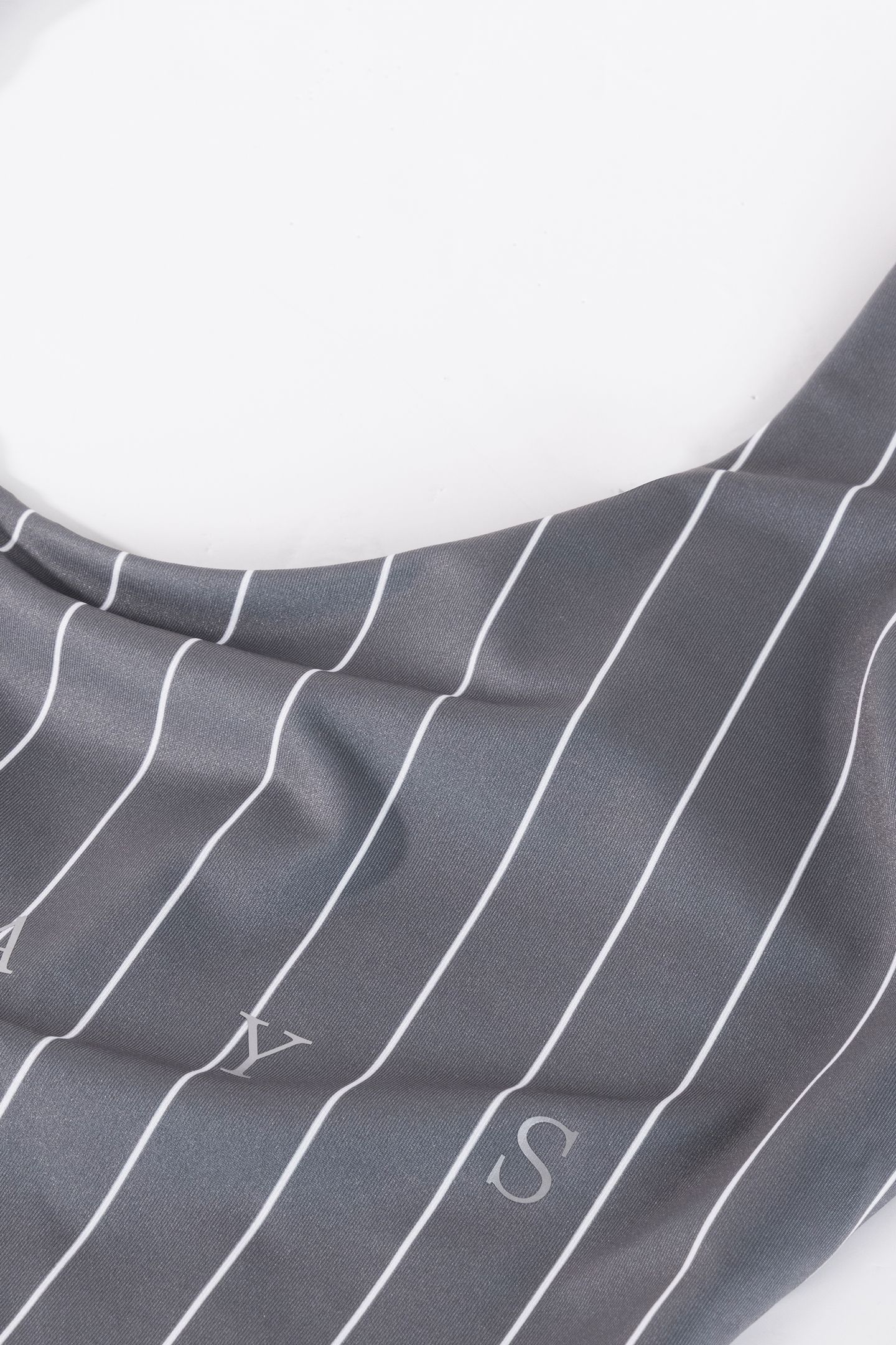BATHING SUIT STRIPES OIL 8