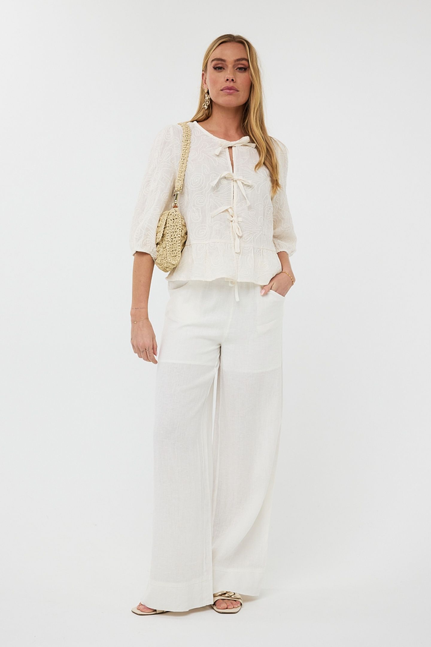 BLOUSE 3D EMBROIDERY LIGHT SAND 2
