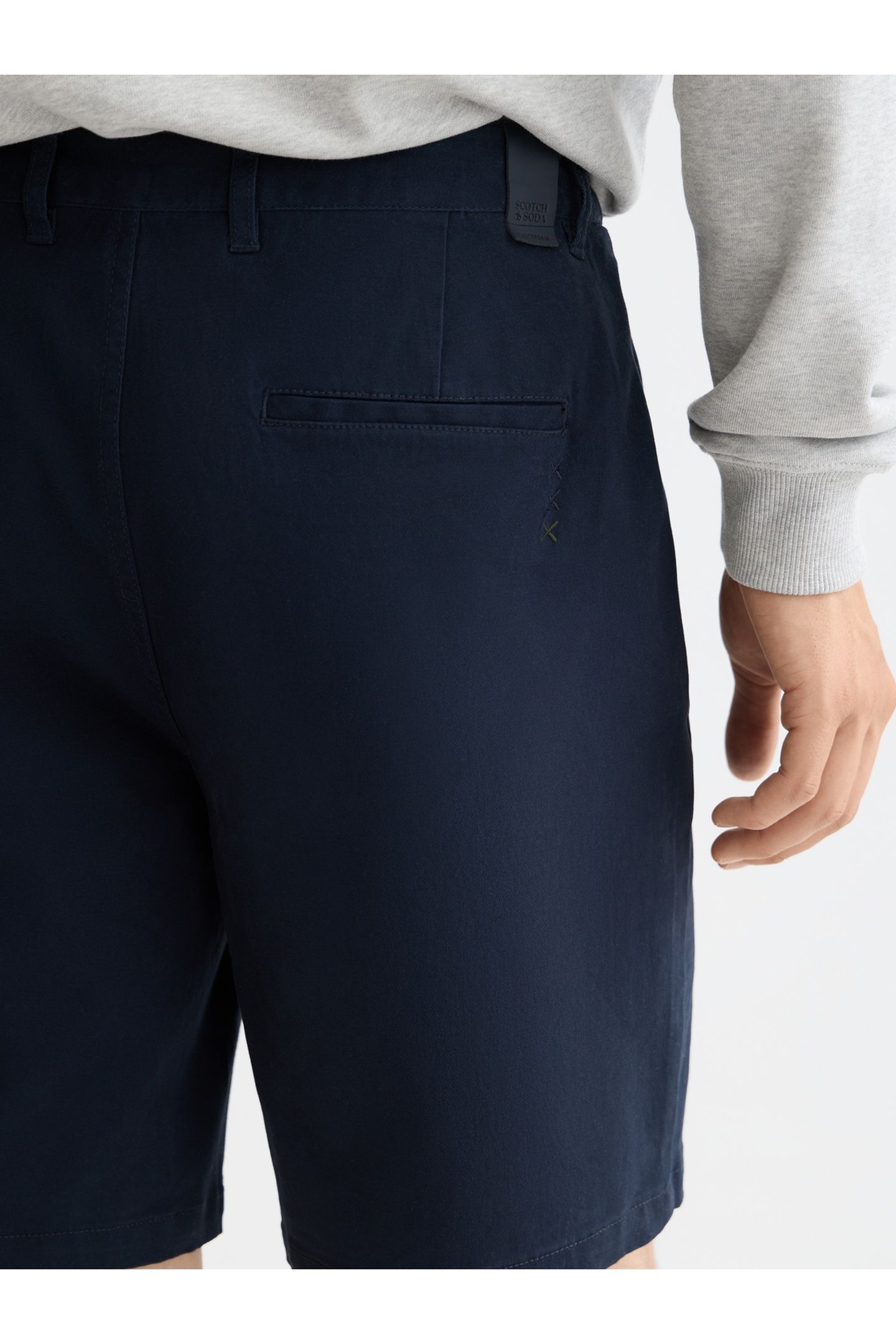 STUART COTTON-BLEND TWILL REGULAR-FIT SHORT NIGHT 6