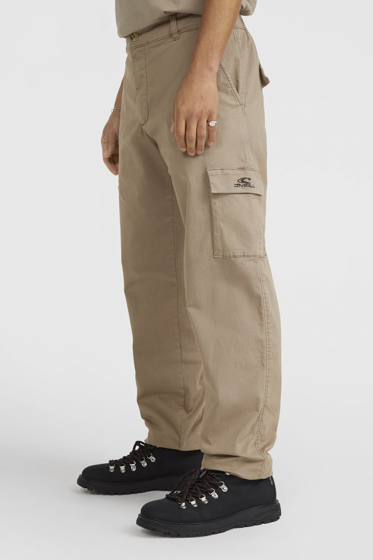ESSENTIALS CARGO PANTS CONCRETE 3
